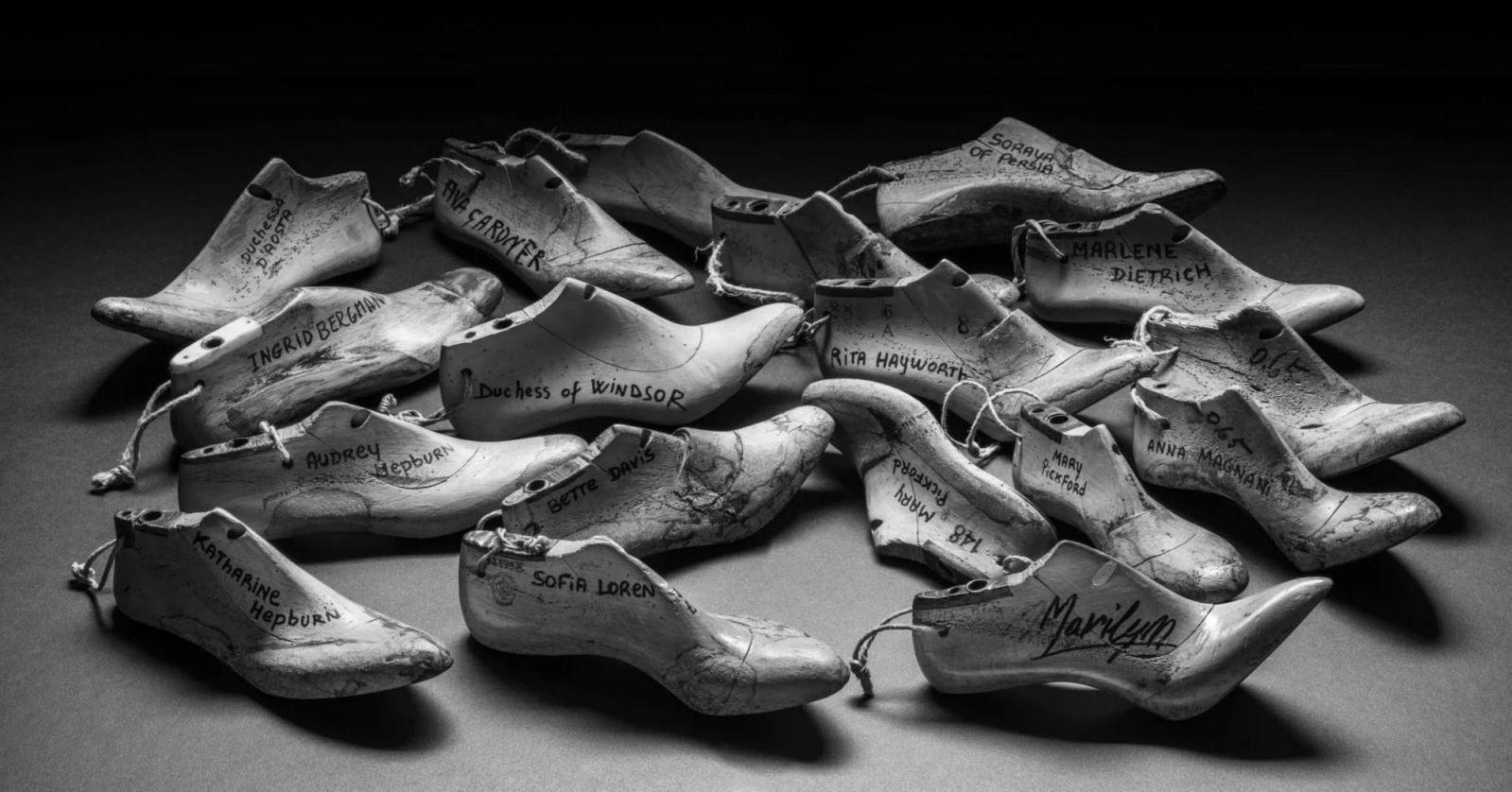 Hinh anh Marilyn Monroe và tình yêu với những đôi giày Ferragamo 10