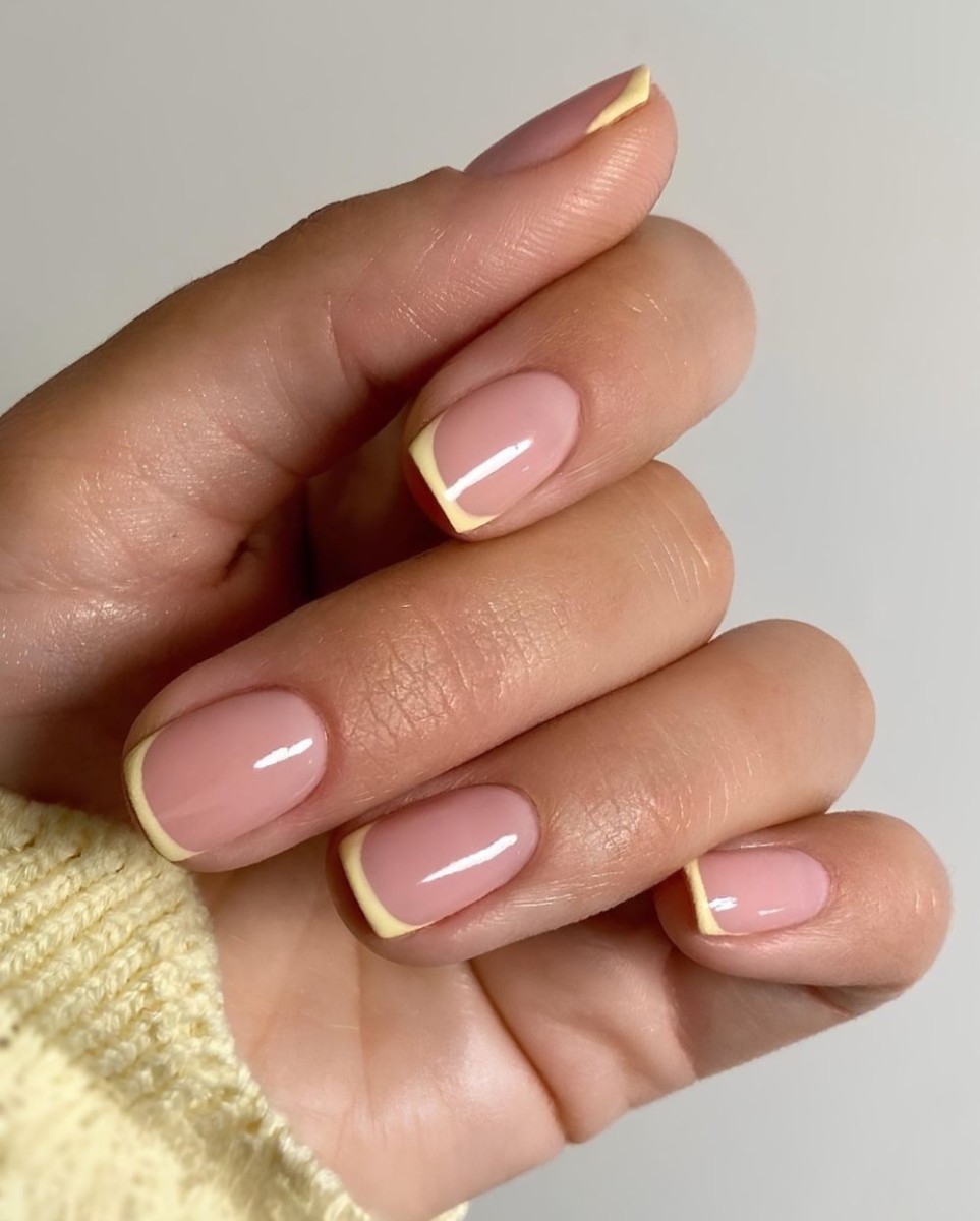 Hinh anh 5 màu nail thanh lịch kiểu Pháp cho mùa Hè 2026 12