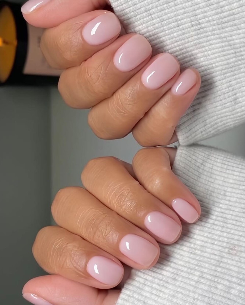 Hinh anh 5 màu nail thanh lịch kiểu Pháp cho mùa Hè 2026 3