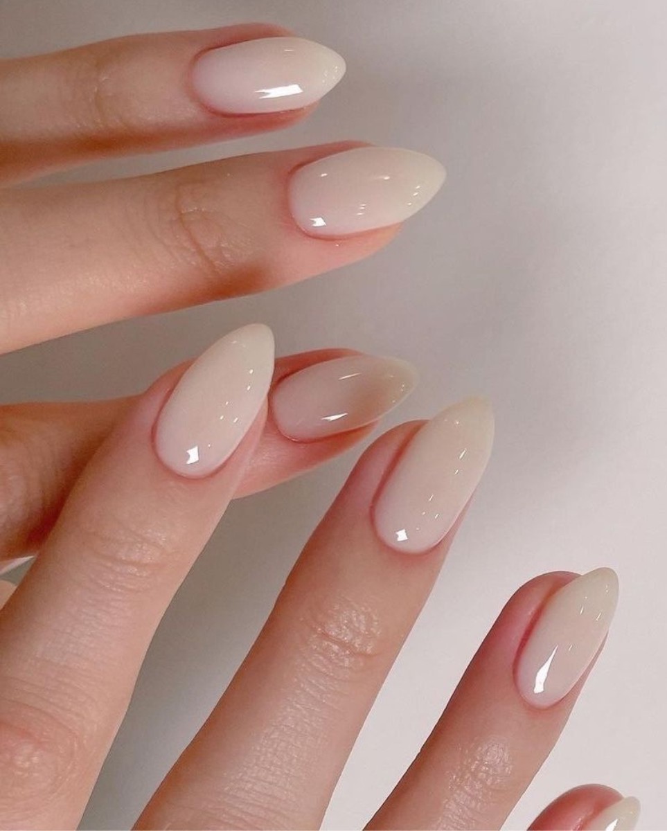 Hinh anh 5 màu nail thanh lịch kiểu Pháp cho mùa Hè 2026 4