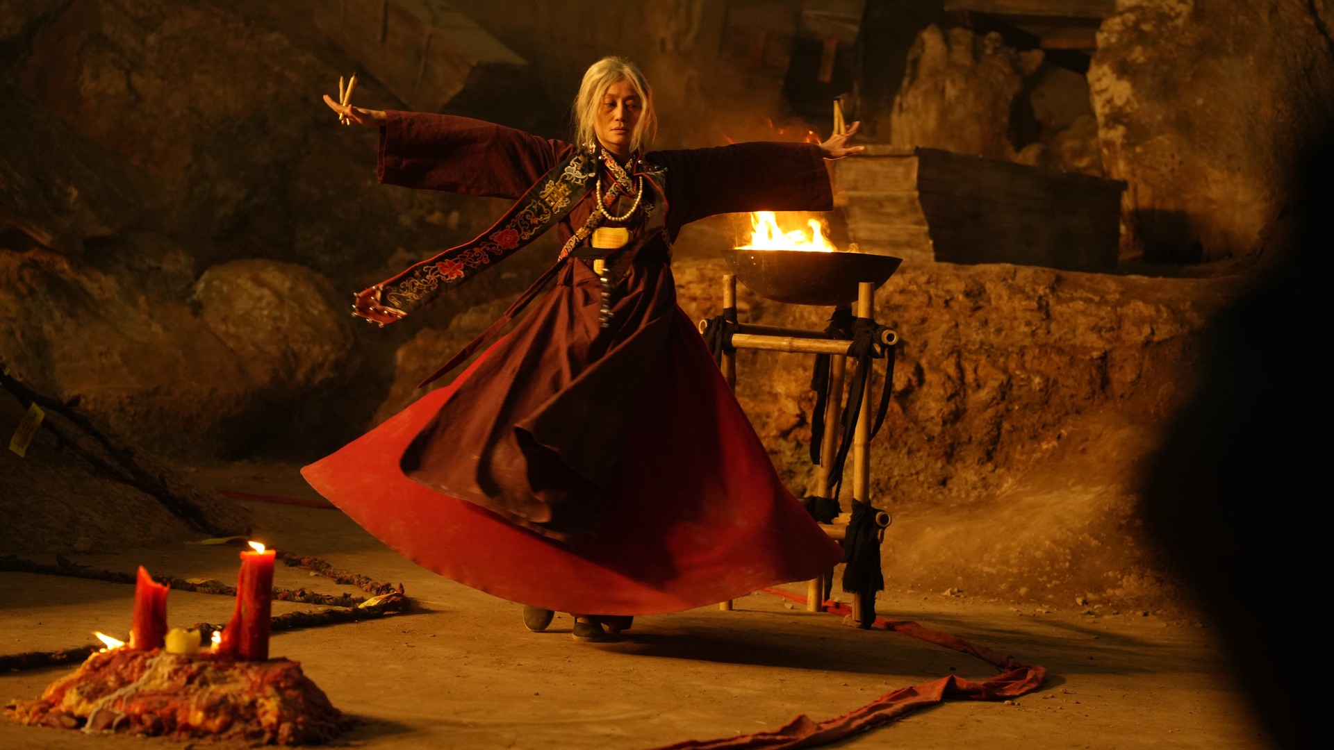 Hậu trường hóa trang 'nỗi sợ' qua lời kể của ekip 'Phí phông: Quỷ máu rừng thiêng'