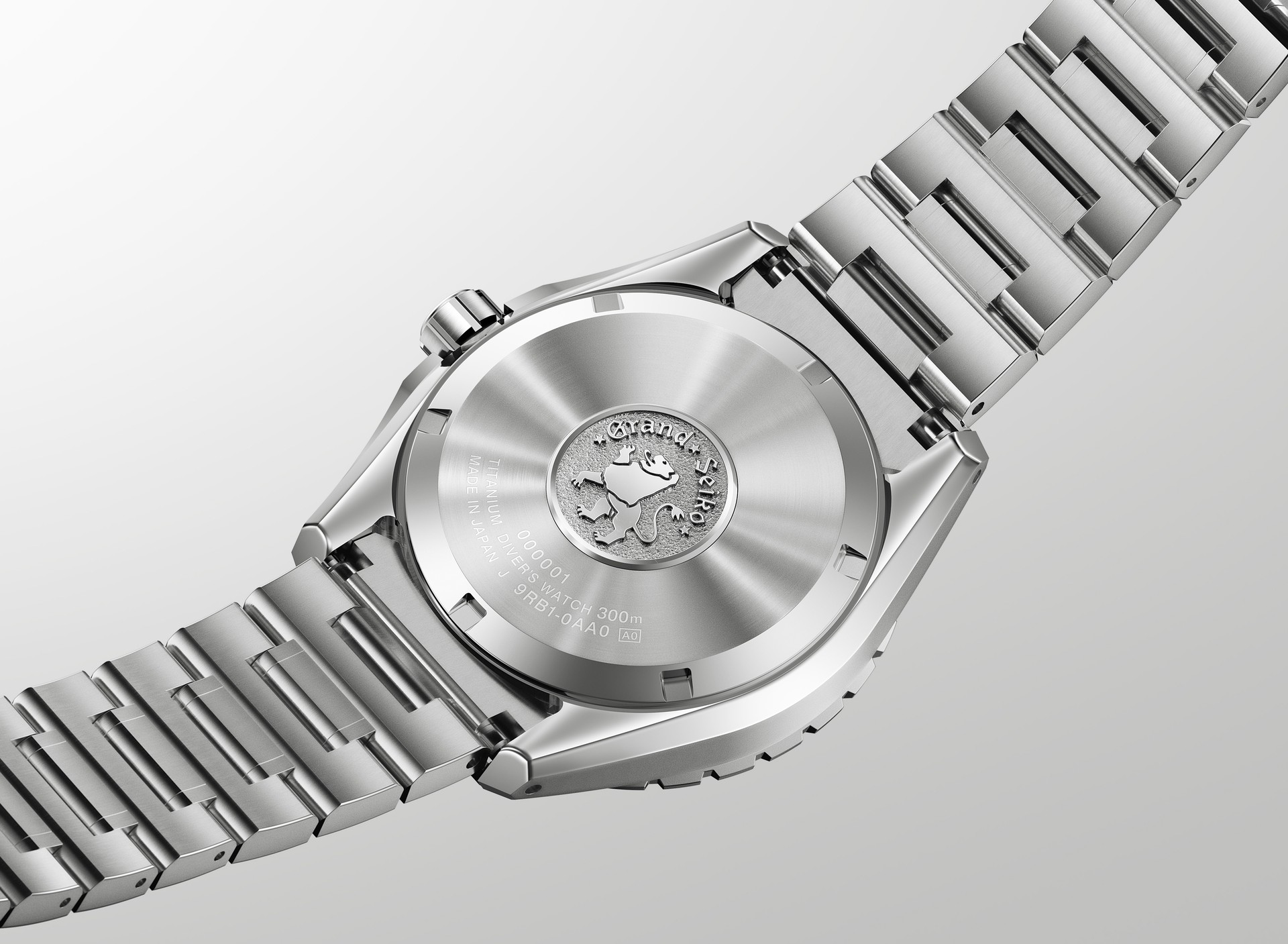Hinh anh Giải mã sức hút từ Spring Drive U.F.A. Ushio 300 Diver - Tuyệt tác đồng hồ lặn nhỏ gọn nhất của Grand Seiko 6