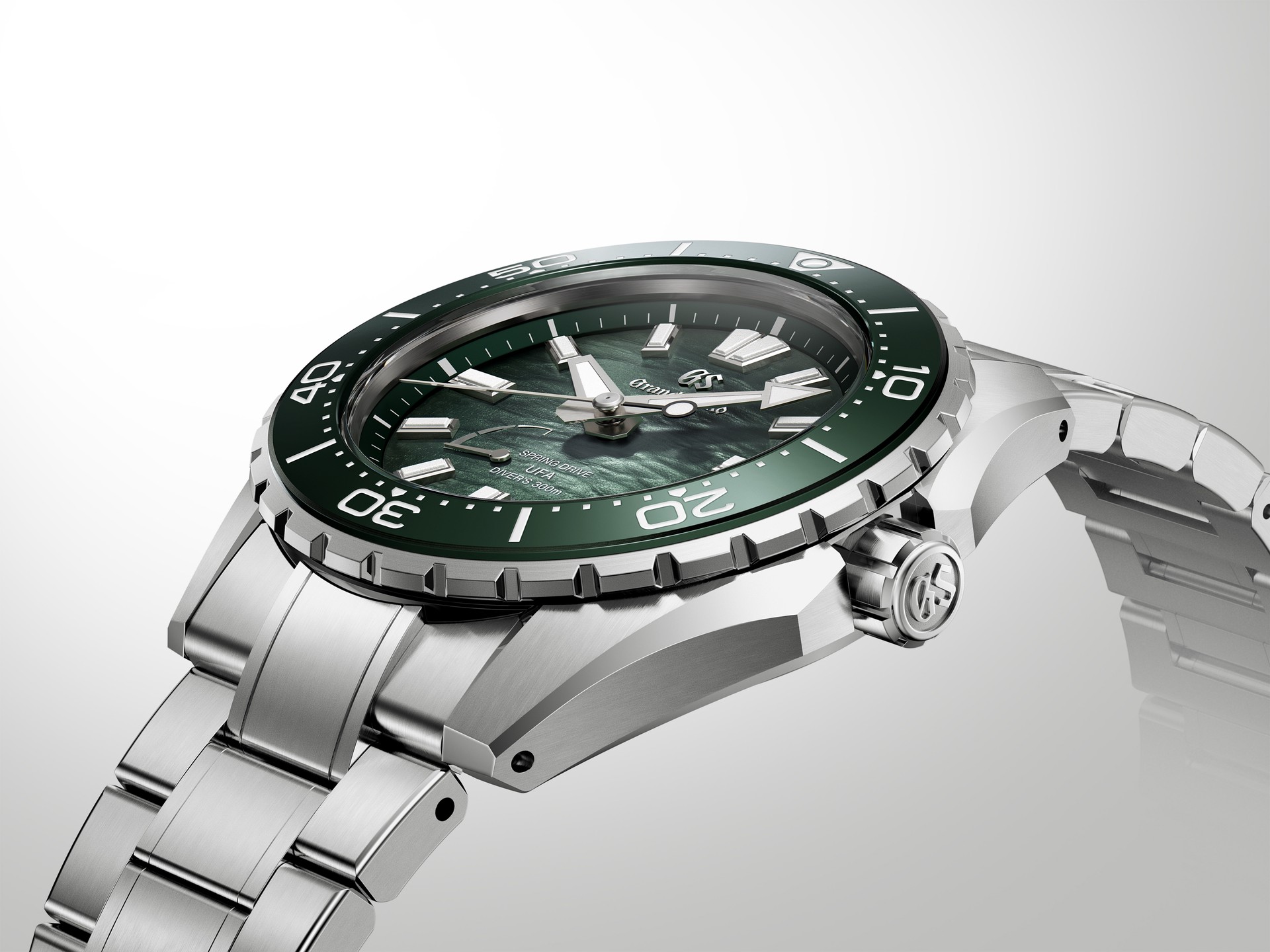 Hinh anh Giải mã sức hút từ Spring Drive U.F.A. Ushio 300 Diver - Tuyệt tác đồng hồ lặn nhỏ gọn nhất của Grand Seiko 12