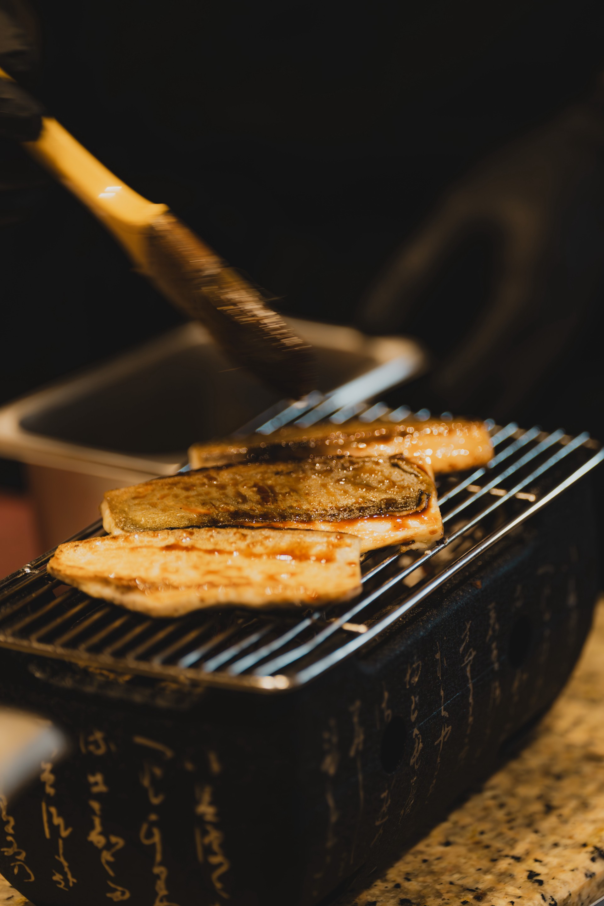 Hinh anh Tôi luôn tâm niệm rằng, một món ăn thực sự giá trị luôn khởi nguồn từ sự thấu hiểu và tôn trọng nguồn nguyên liệu sẵn có ngay tại địa phương, Butti chia sẻ. 3