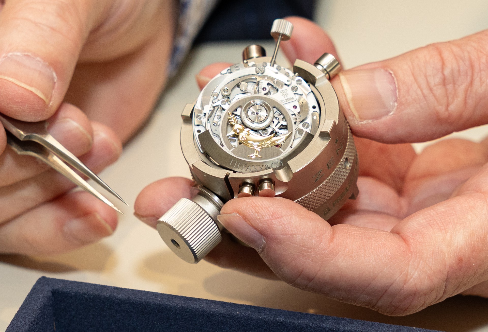 Hinh anh Tiffany & Co. đưa vũ trụ đồng hồ đến châu Á 7