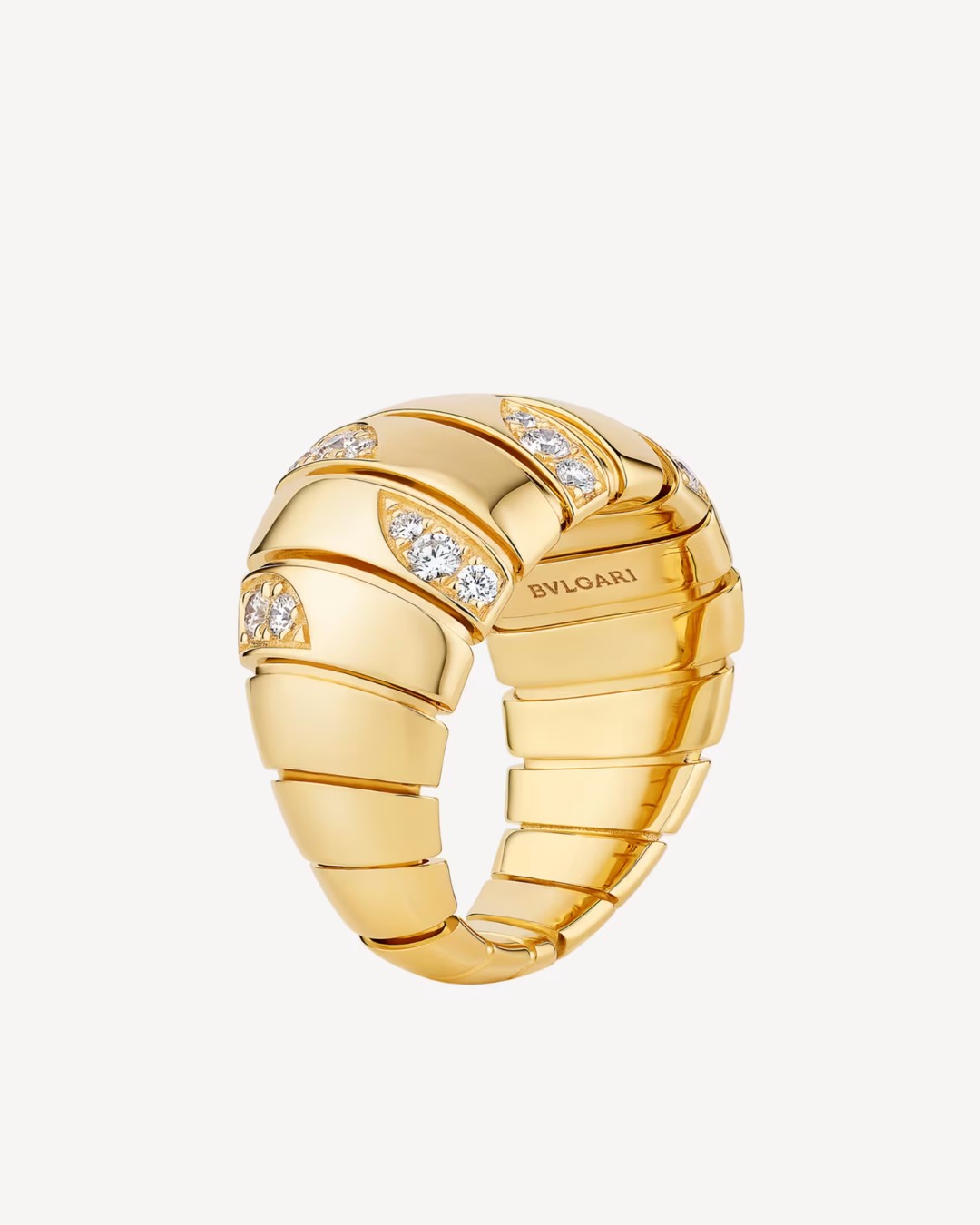 Hinh anh Anne Hathaway cùng Bvlgari tại họp báo The Devil Wears Prada 2 ở Tokyo 2