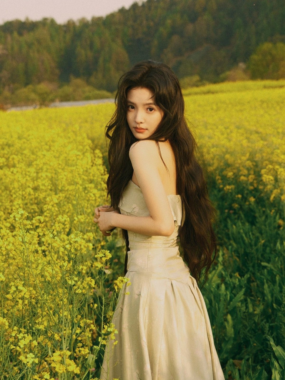 Hinh anh 4 mẹo giúp bạn khắc phục tình trạng tóc bết dầu mùa nắng nóng 5