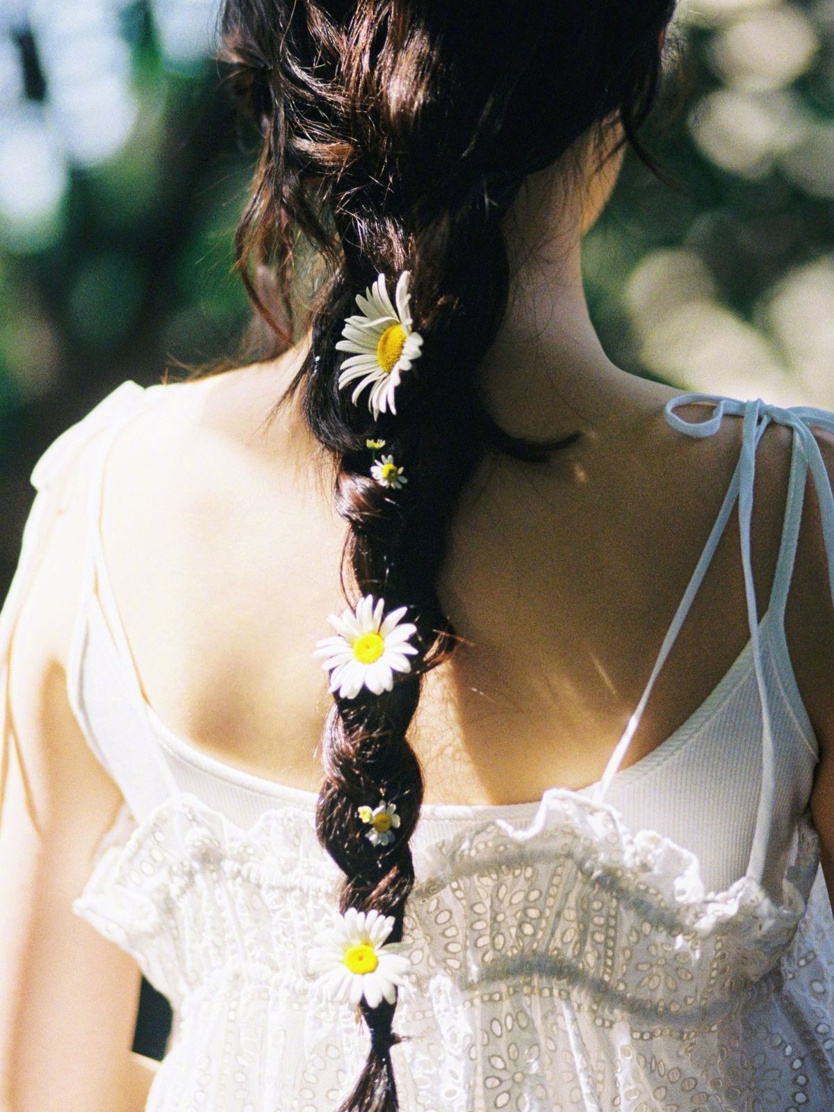 Hinh anh 4 mẹo giúp bạn khắc phục tình trạng tóc bết dầu mùa nắng nóng 6