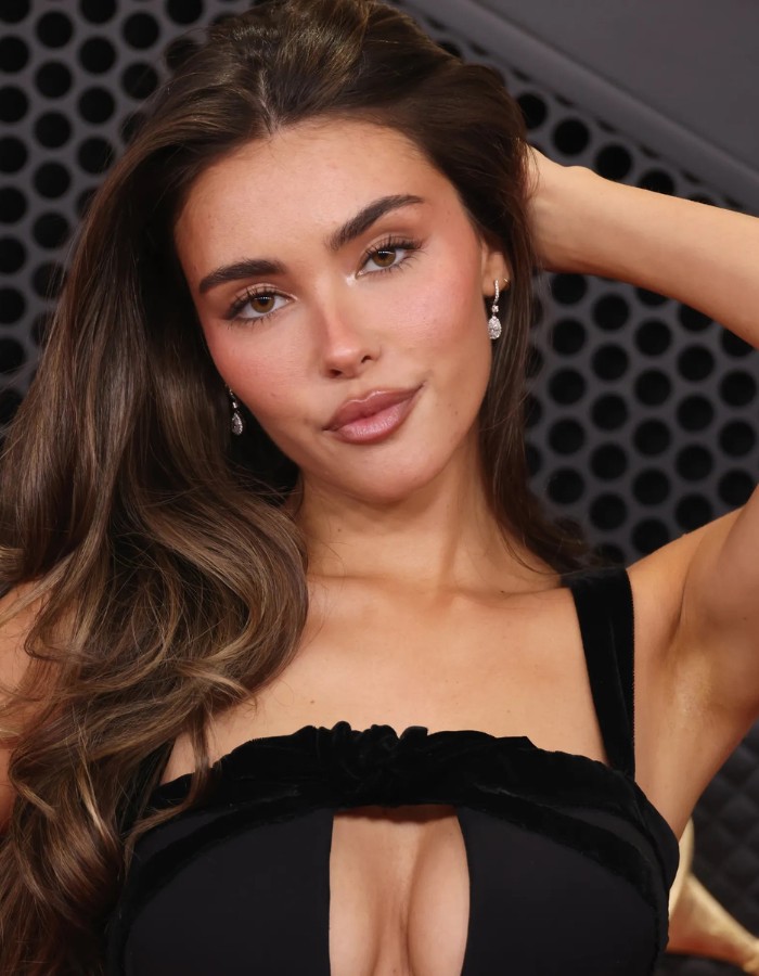 Hinh anh Chào Hè với 6 xu hướng trang điểm đậm tính nghệ thuật 9