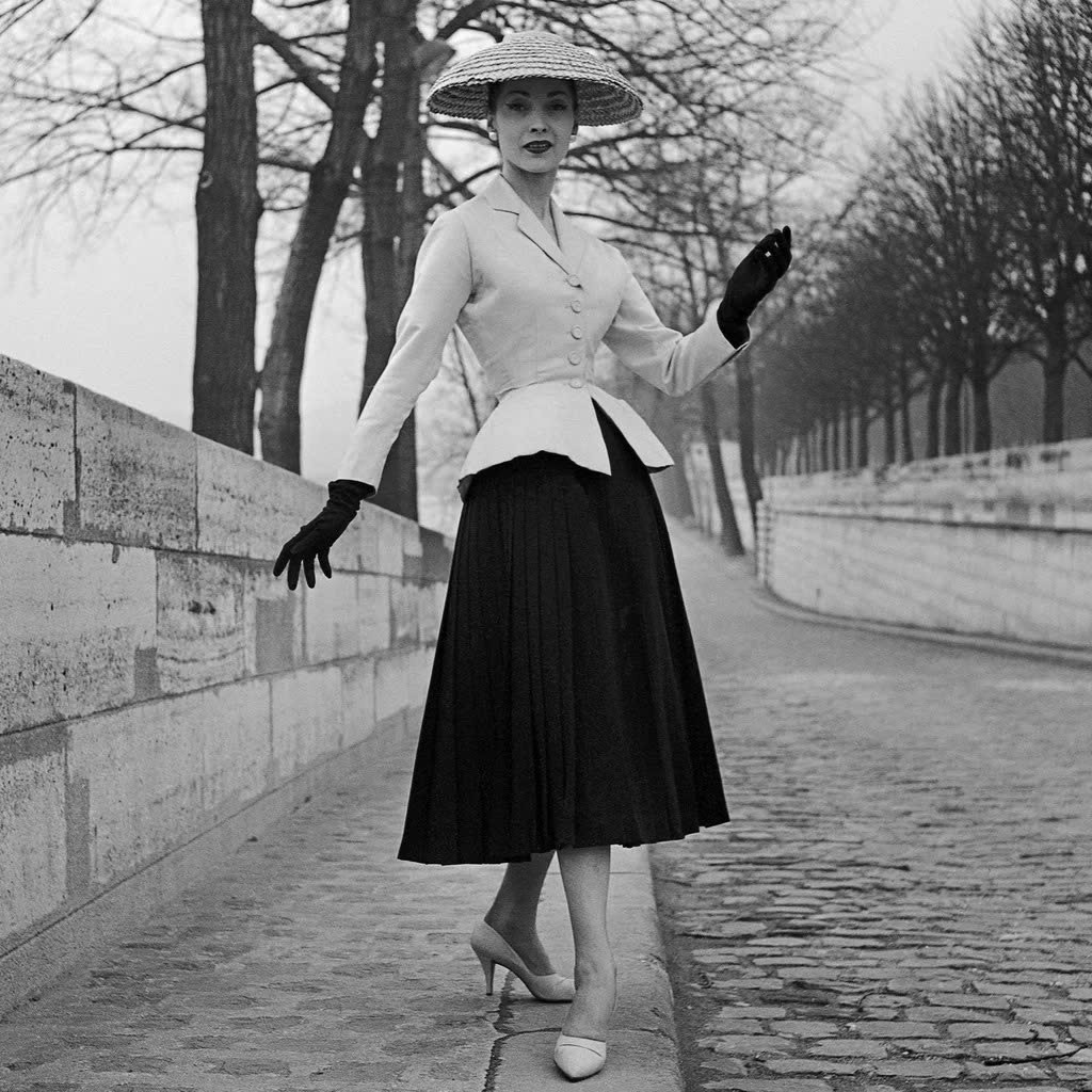 Hinh anh Thời trang hậu “cấm lông thú”: Lông vũ, lông cừu và lông ngựa lên ngôi 8