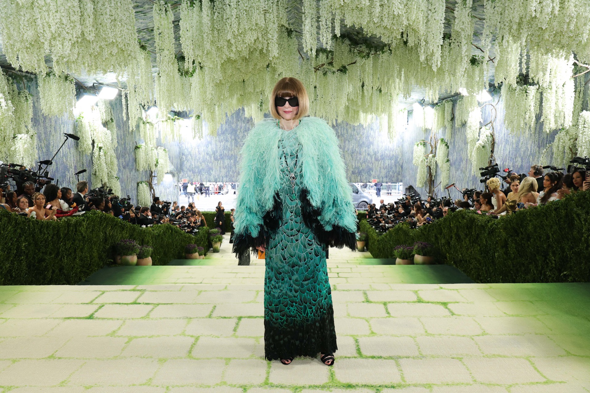 Hinh anh Thảm Met Gala 2026 "không còn đỏ": Lối đi "vườn đá" và bản giao hưởng của những tác phẩm nghệ thuật sống 4