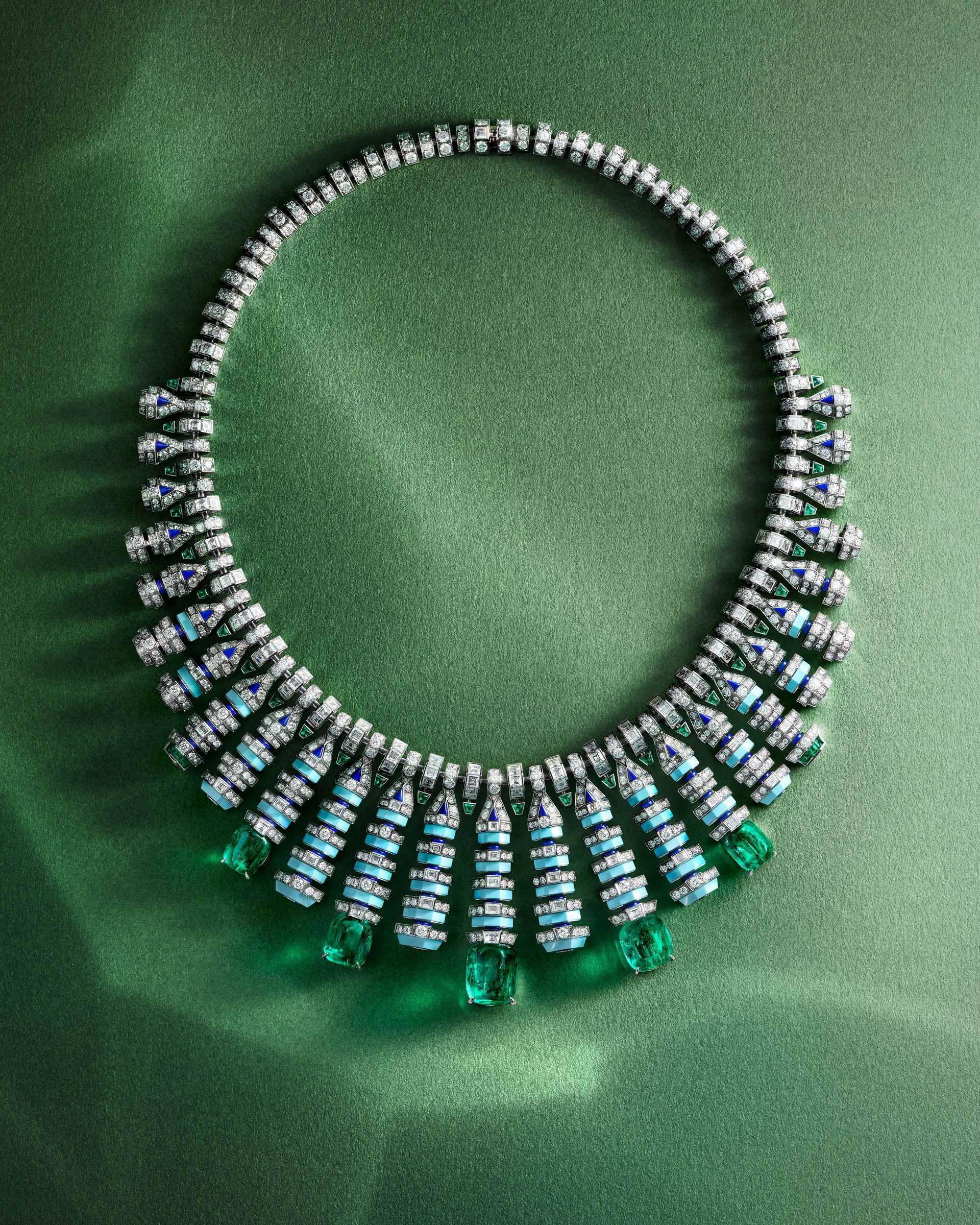 Hinh anh Cartier ra mắt bộ sưu tập High Jewelry Le Chœur des Pierres tại Saint Tropez 6