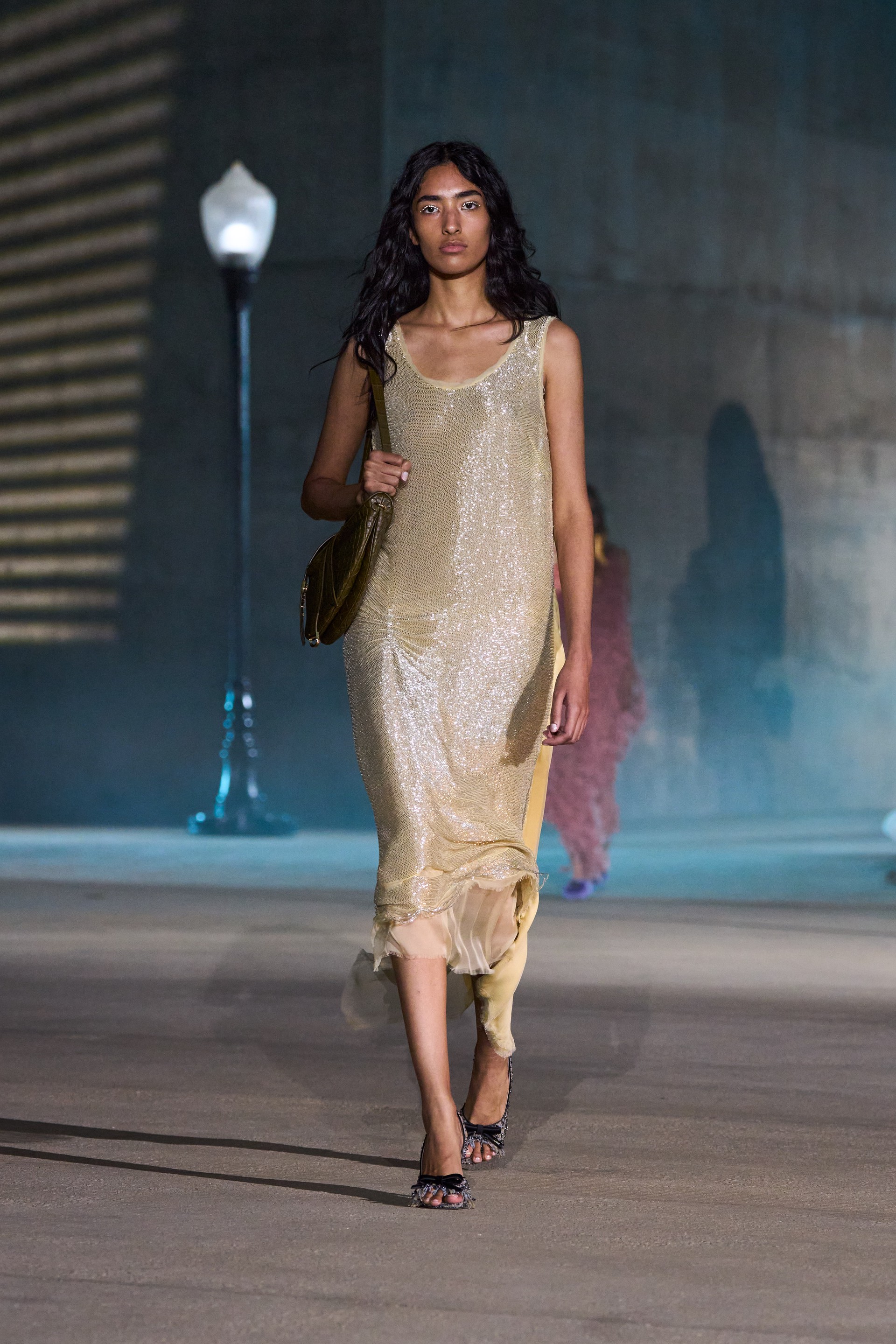Hinh anh Dior Cruise 2027: Cuộc hạnh ngộ của những giấc mơ  27