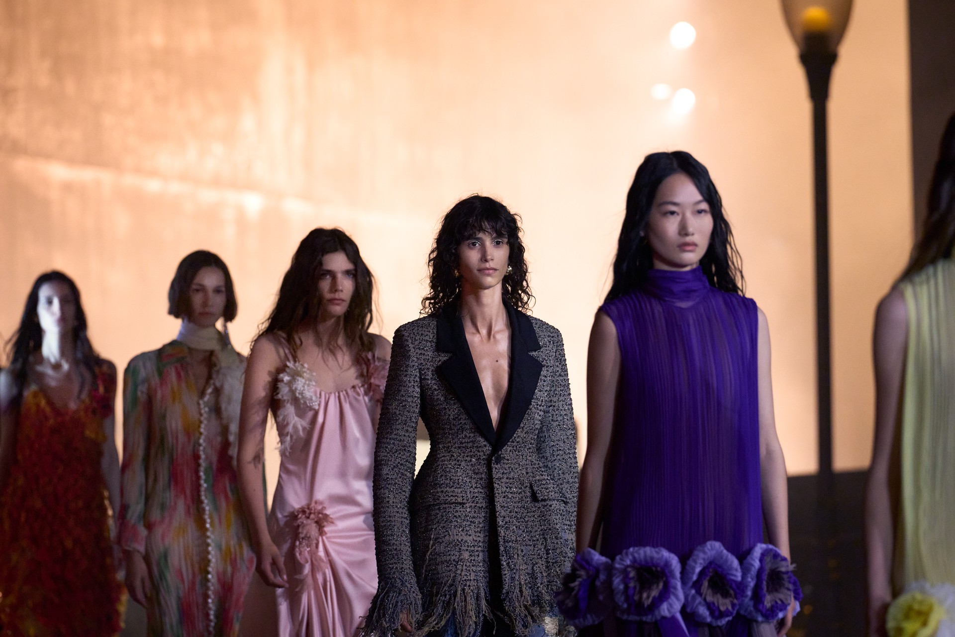 Hinh anh Dior Cruise 2027: Cuộc hạnh ngộ của những giấc mơ  43