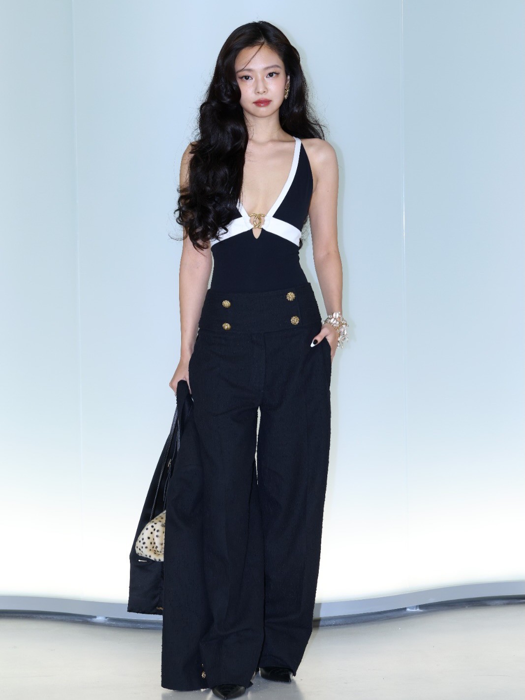 Hinh anh Dàn khách mời chiếm trọn ống kính CHANEL Métiers d’Art Show 2026 tại Seoul 8