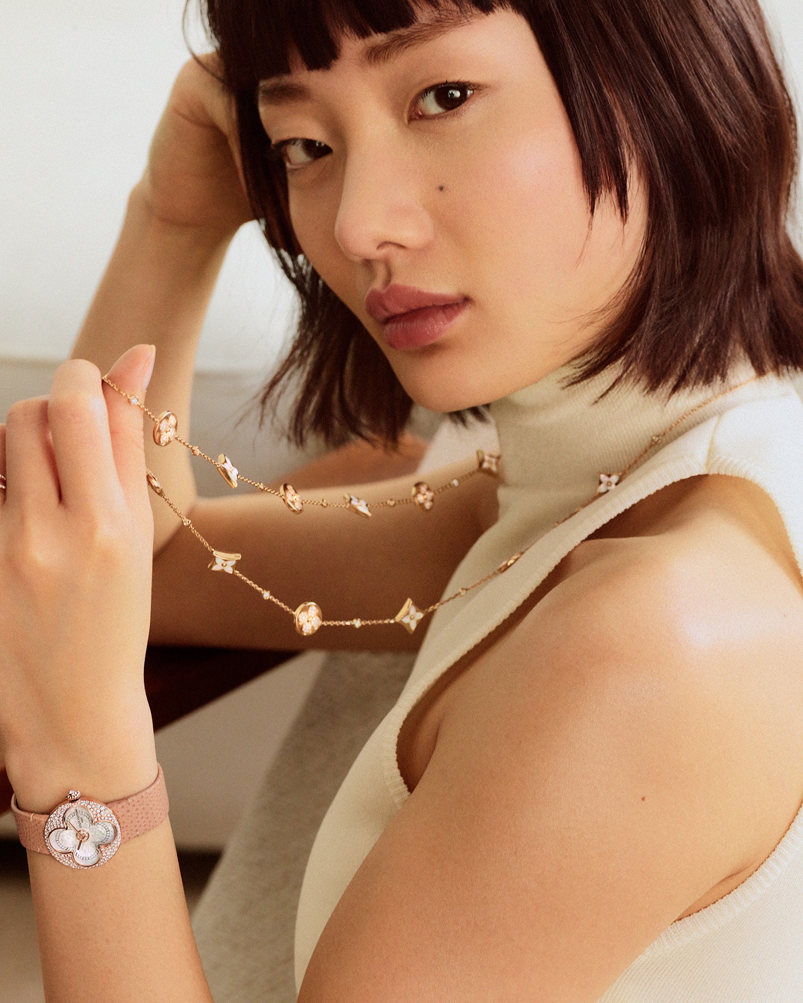 Hinh anh Louis Vuitton để Monogram Flower ‘chạy cùng thời gian’ trong Color Blossom Watch 2
