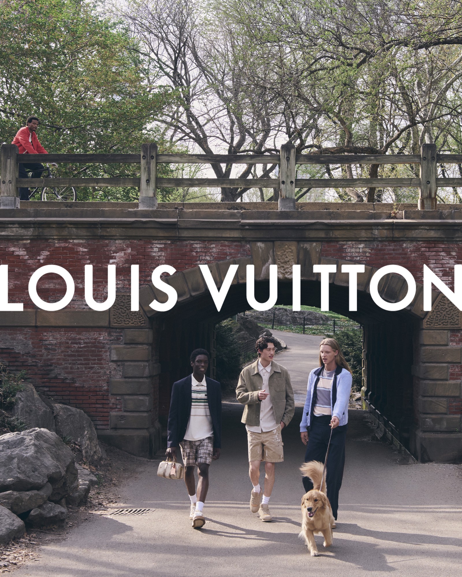 Hinh anh Tyshawn Jones bước vào ‘nhịp sống New York’ của Louis Vuitton 4