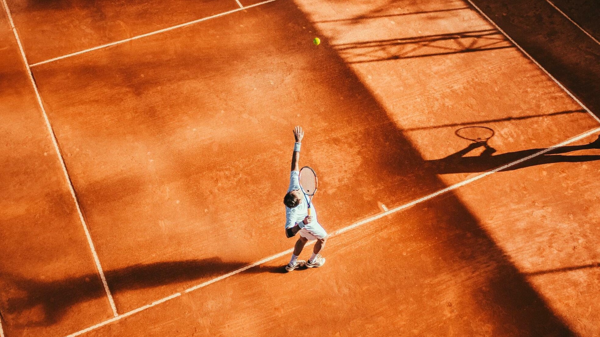 Hành trình qua những sân tennis biểu tượng của thế giới