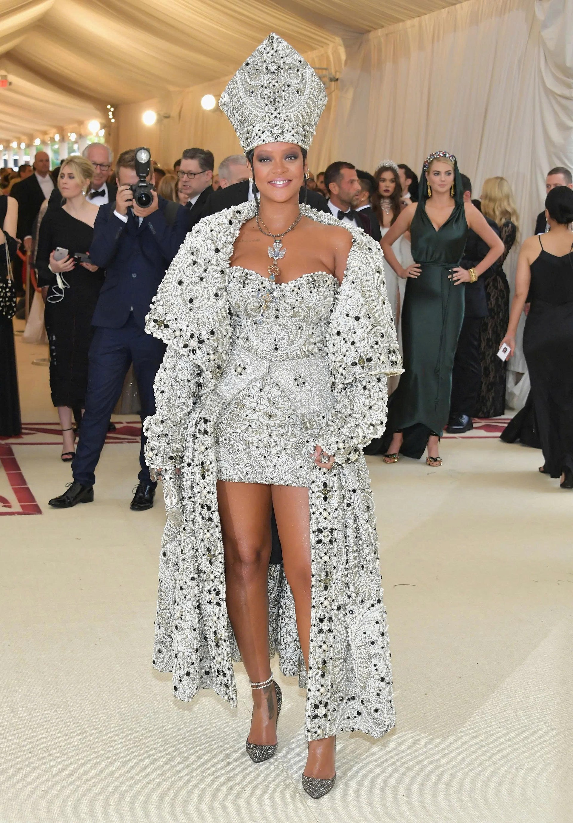 Hinh anh Met Gala 2026: Khi thời trang được đặt lên bàn cân cùng nghệ thuật đích thực  14