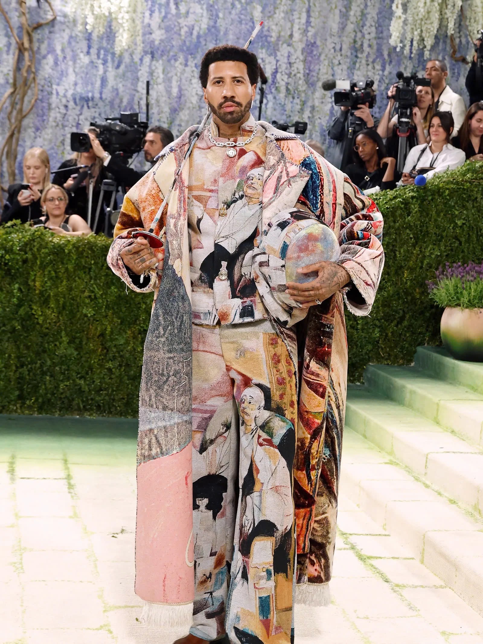 Hinh anh Đâu là “tác phẩm nghệ thuật sống” chiếm trọn tâm điểm Met Gala năm nay? 11