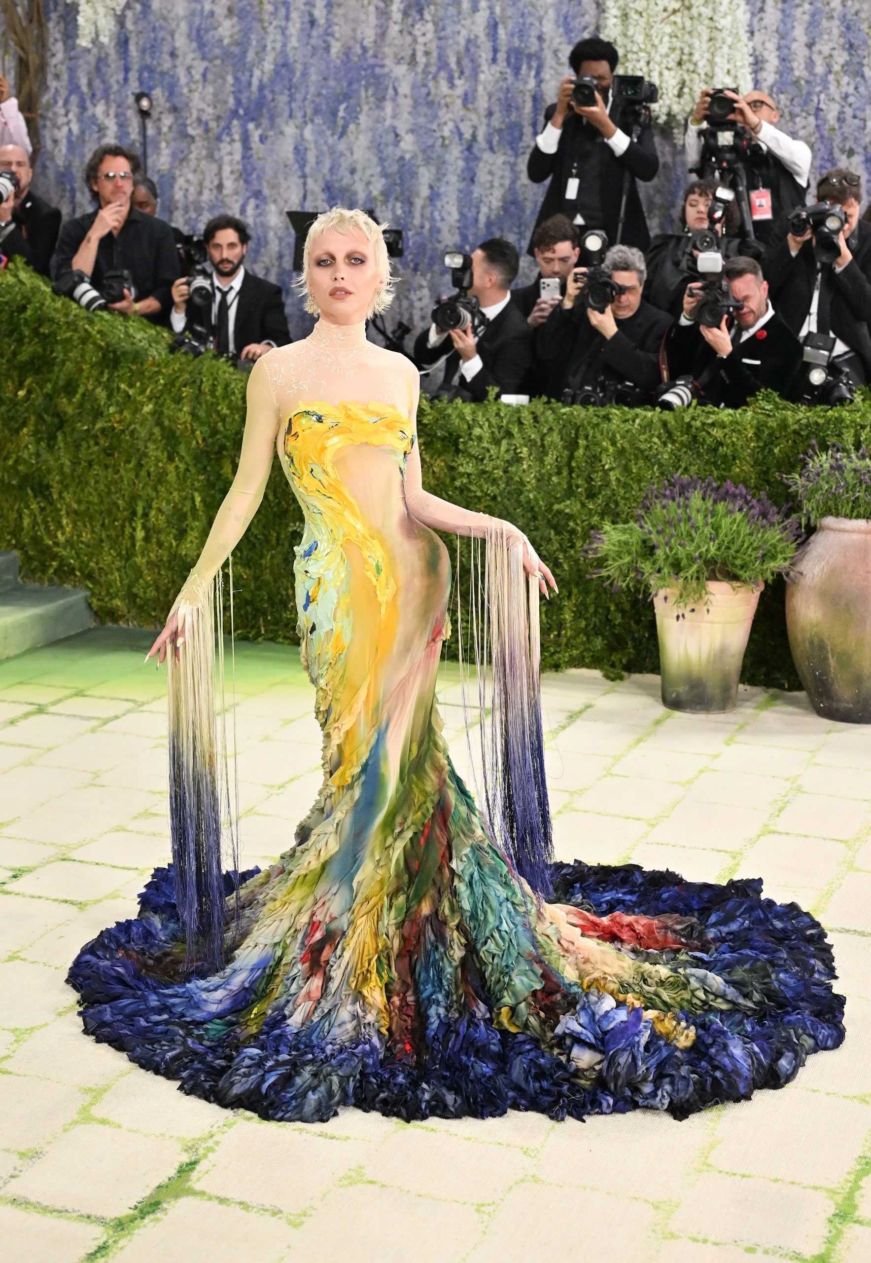 Hinh anh Đâu là “tác phẩm nghệ thuật sống” chiếm trọn tâm điểm Met Gala năm nay? 25