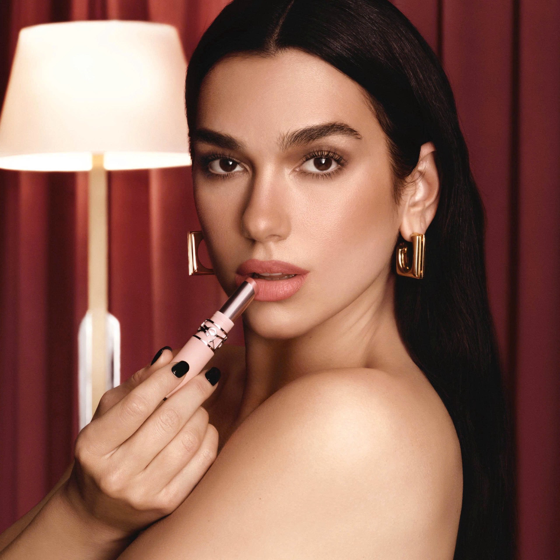 Hinh anh YSL Beauty mang blurred lips trở lại với Lovenude 5