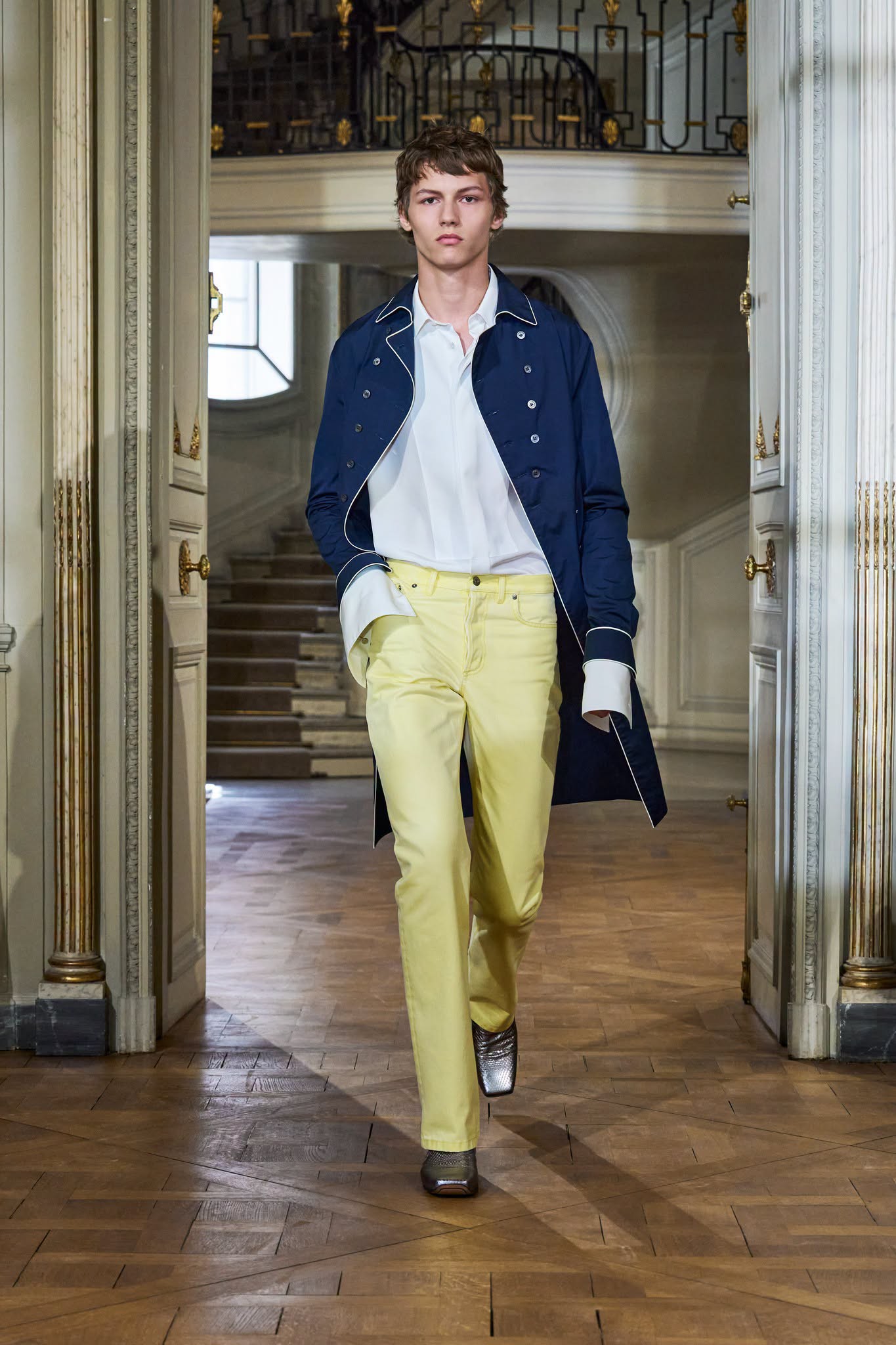 Hinh anh Dior Men's Spring/Summer 2027: Cuộc nổi loạn trong khuôn phép của những quý ông thế hệ mới   24