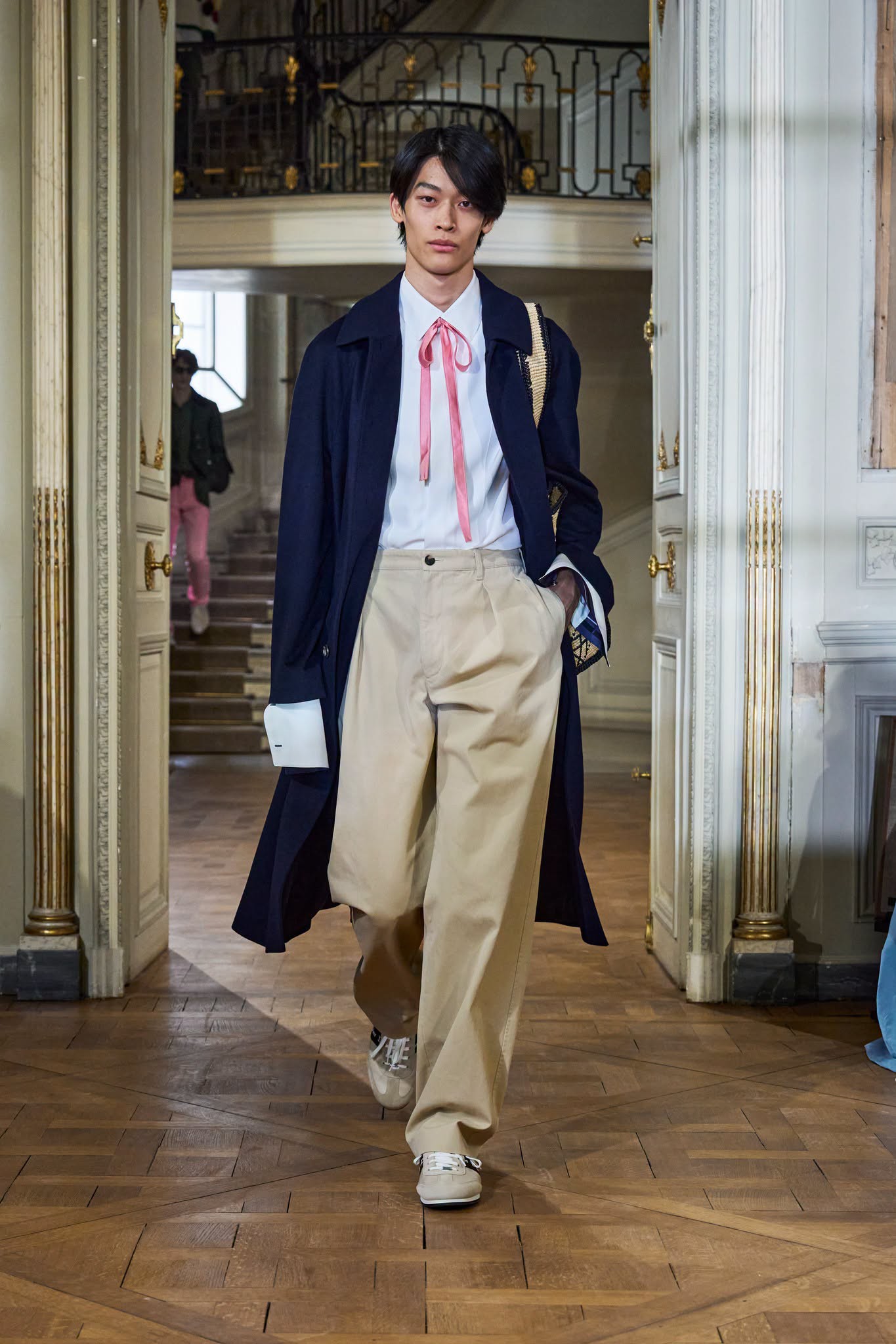 Hinh anh Dior Men's Spring/Summer 2027: Cuộc nổi loạn trong khuôn phép của những quý ông thế hệ mới   20