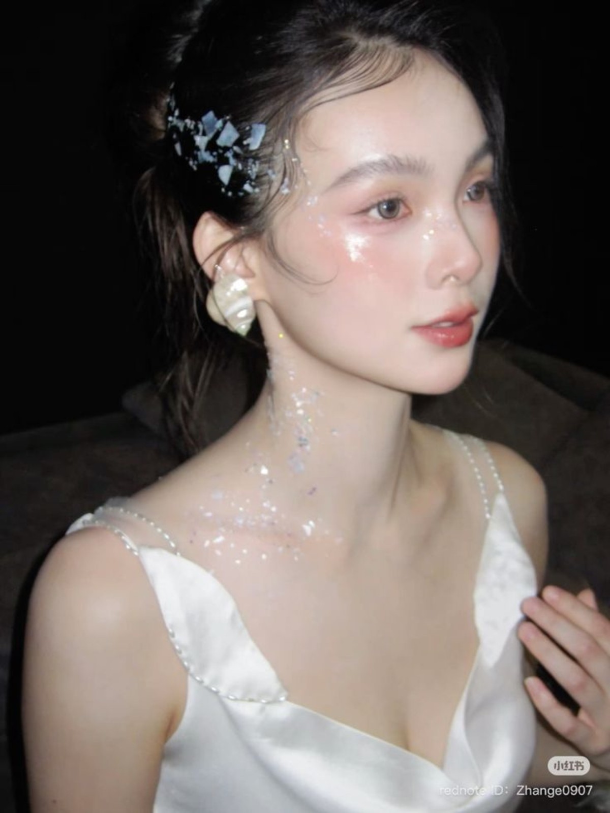 Hinh anh Shimmer Body - Mùa Hè 2026 gọi tên làn da óng ánh 2