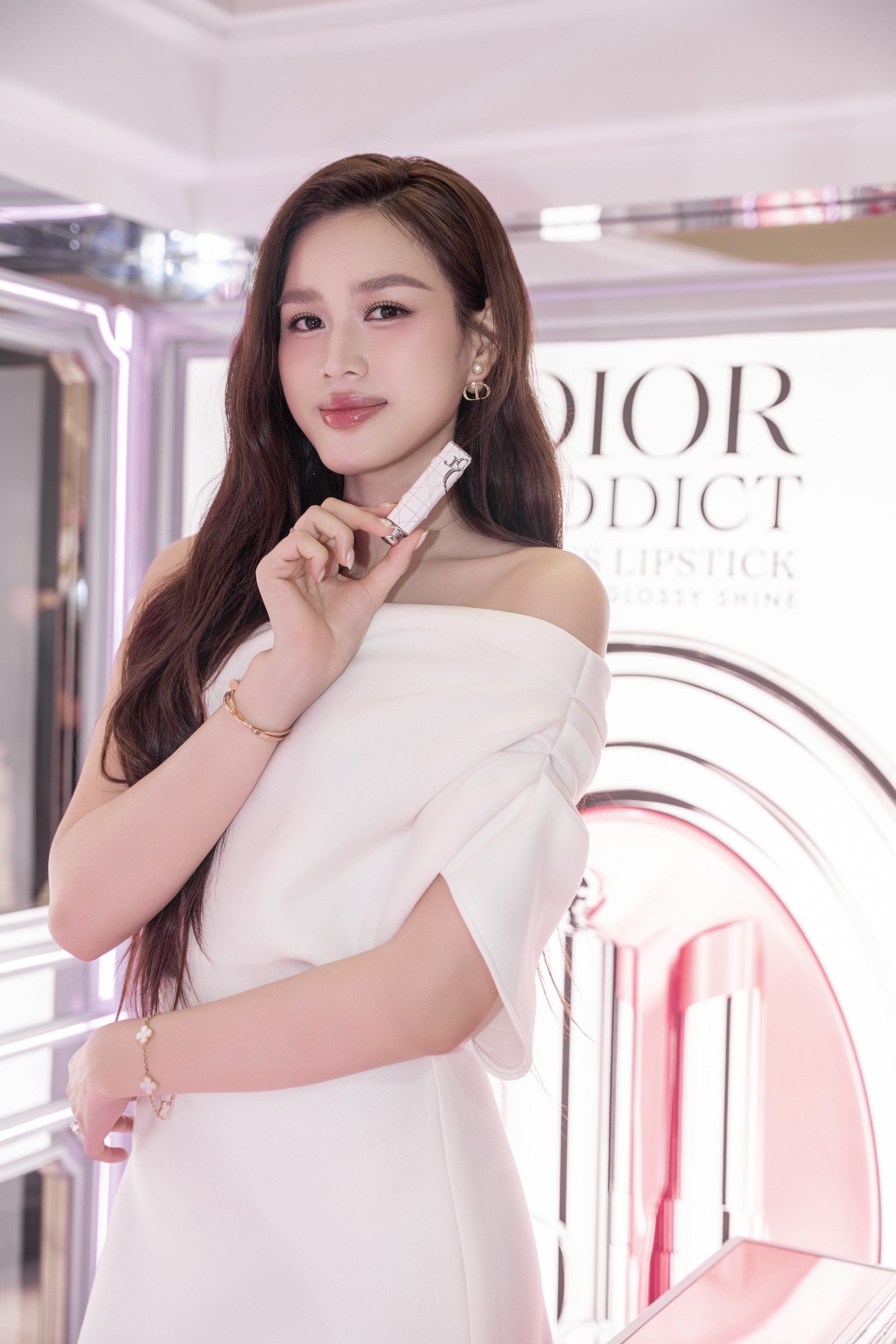 Hinh anh Dior Addict Glass Lipstick: Viên ngọc mới của dòng son Addict 7