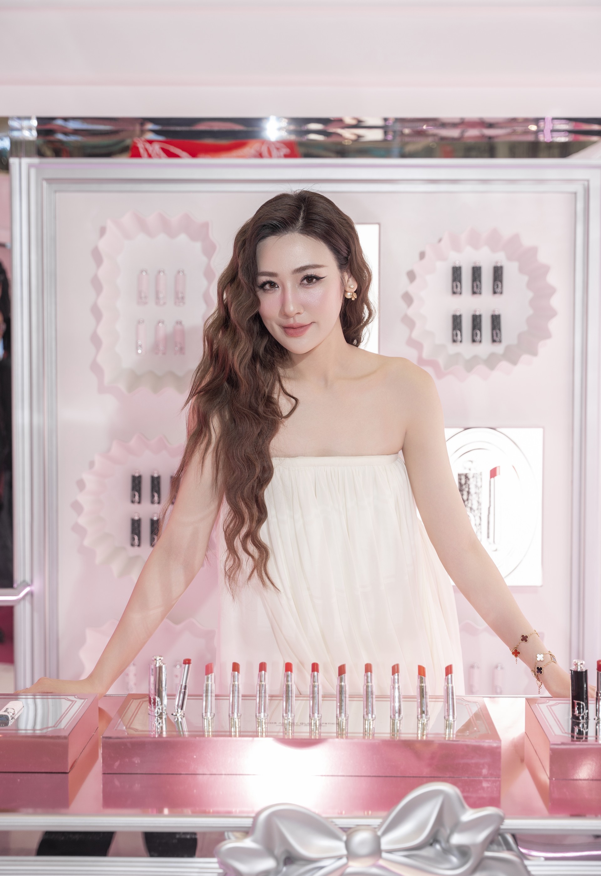 Hinh anh Dior Addict Glass Lipstick: Viên ngọc mới của dòng son Addict 8