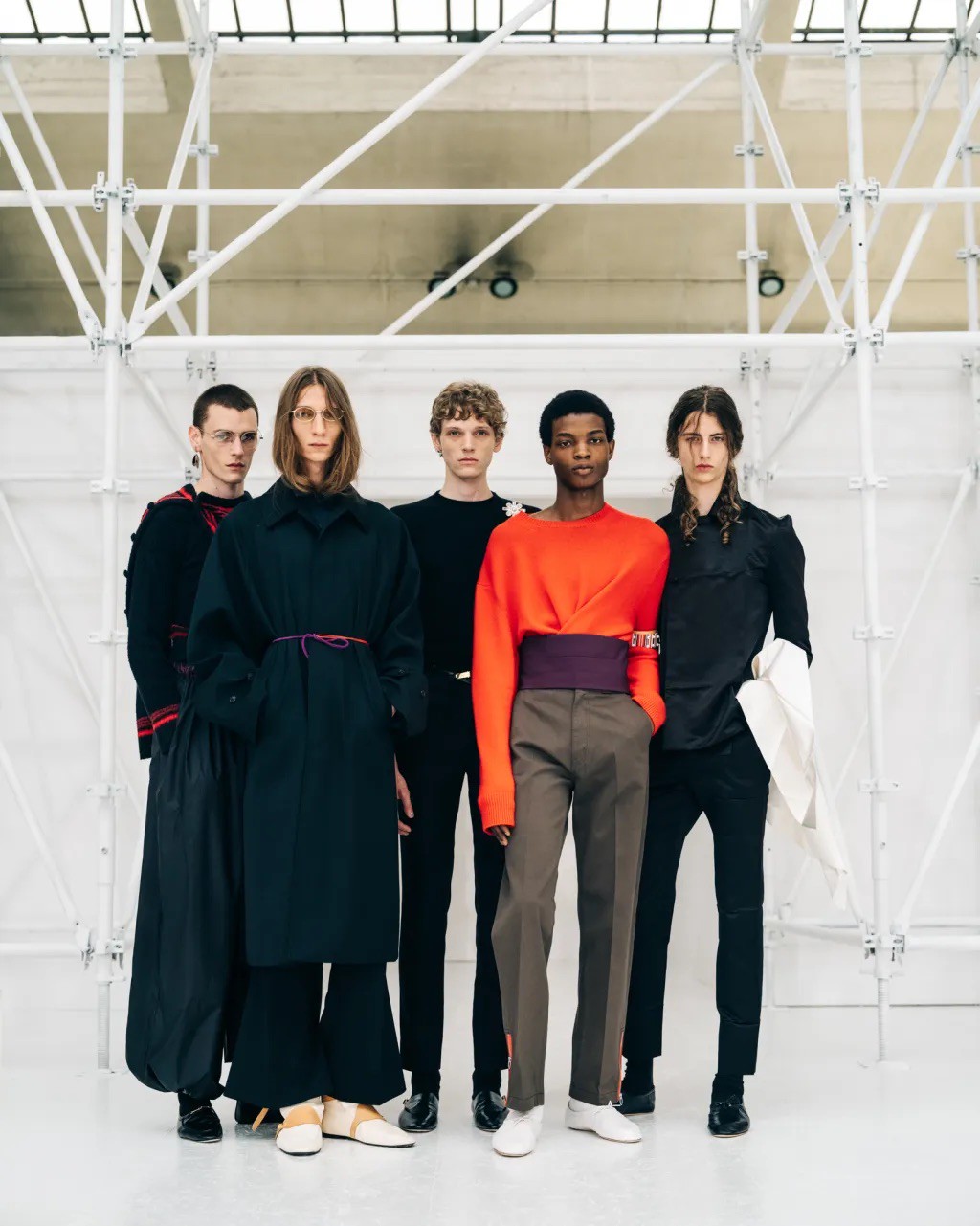 Hinh anh Paris Men's Fashion Week SS27: Thử thách từ thời tiết và những cột mốc chuyển giao 34