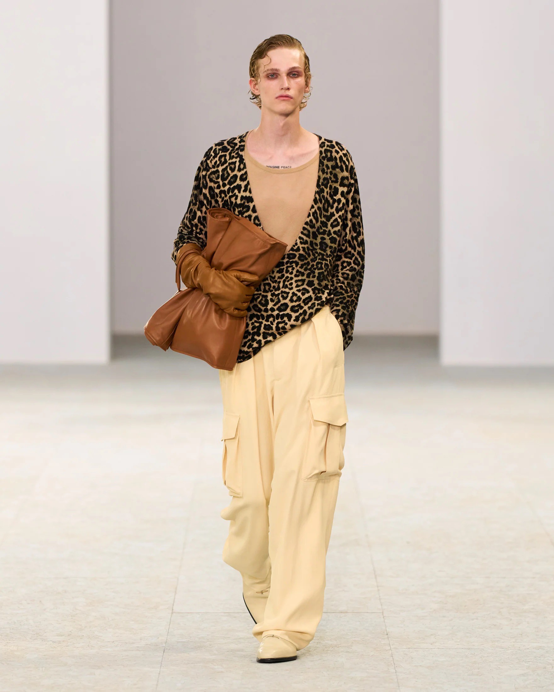Hinh anh Paris Men's Fashion Week SS27: Thử thách từ thời tiết và những cột mốc chuyển giao 47