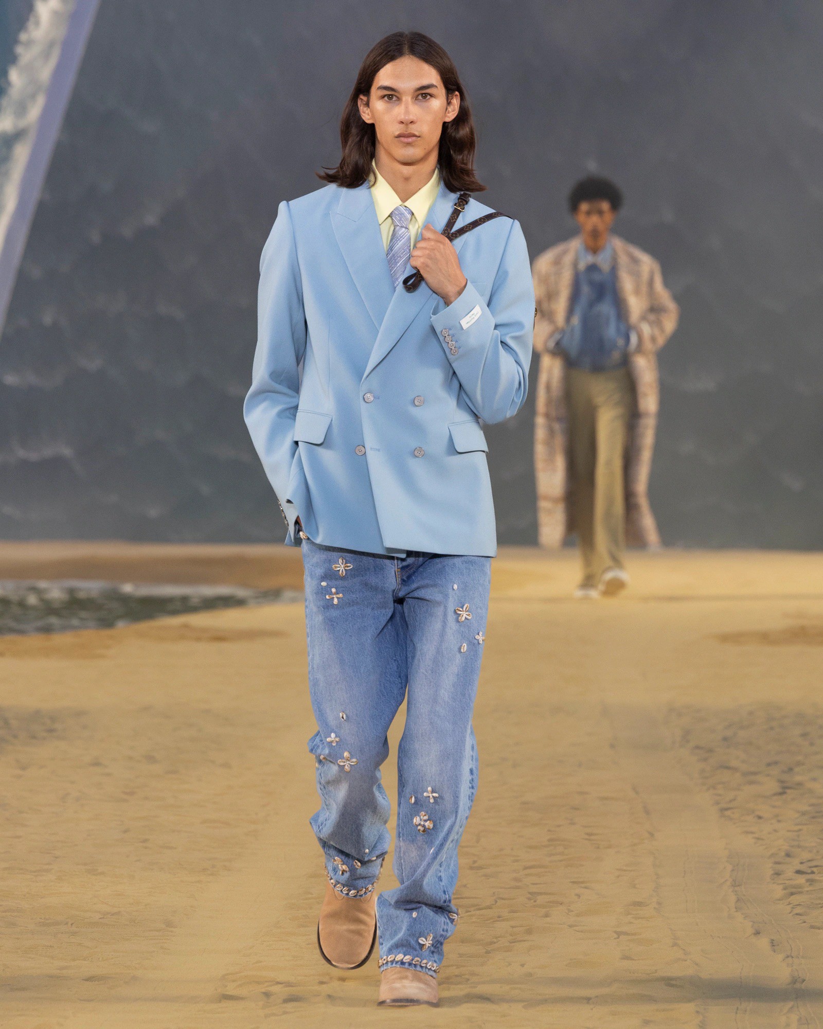 Hinh anh Paris Men's Fashion Week SS27: Thử thách từ thời tiết và những cột mốc chuyển giao 5