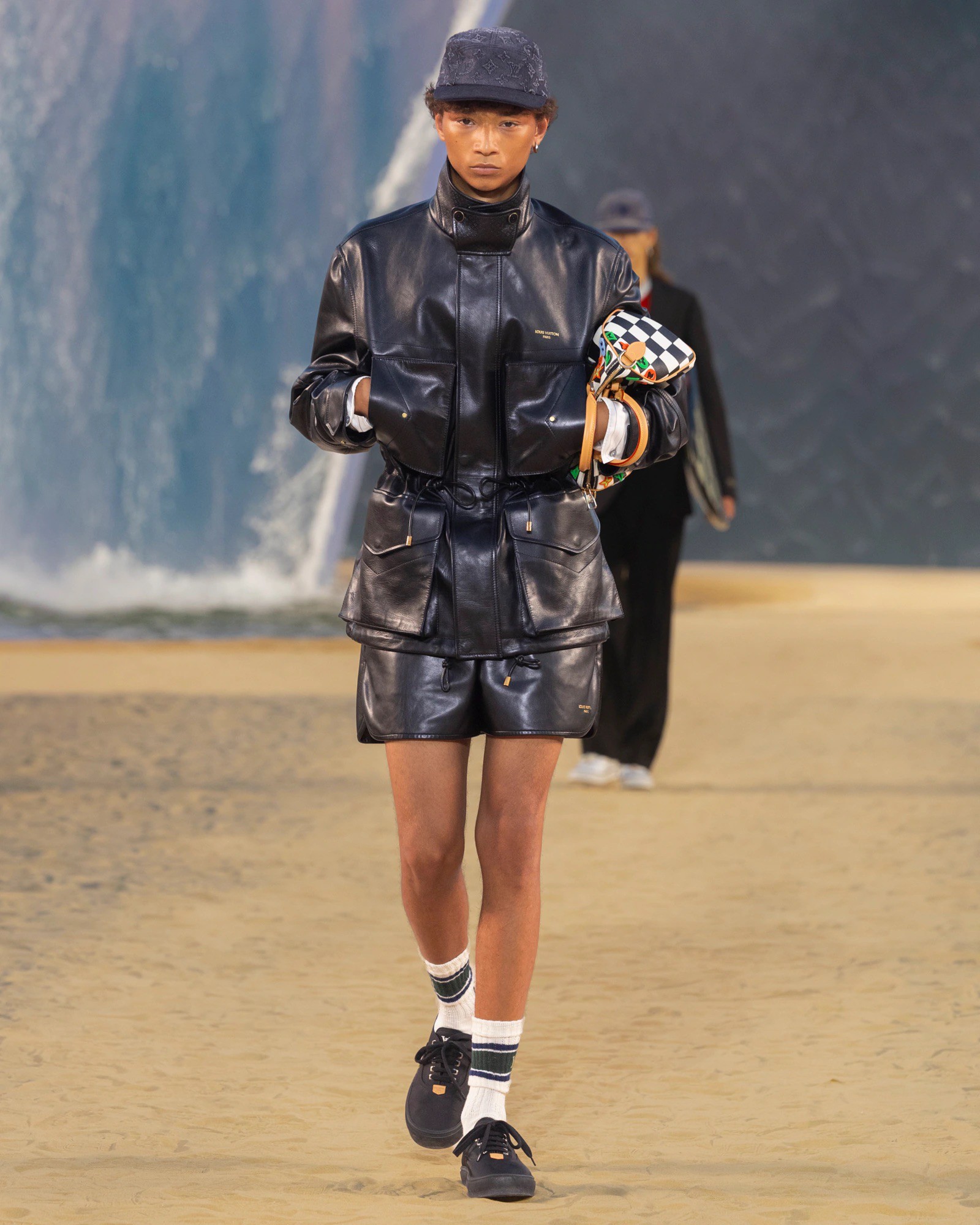 Hinh anh Paris Men's Fashion Week SS27: Thử thách từ thời tiết và những cột mốc chuyển giao 4