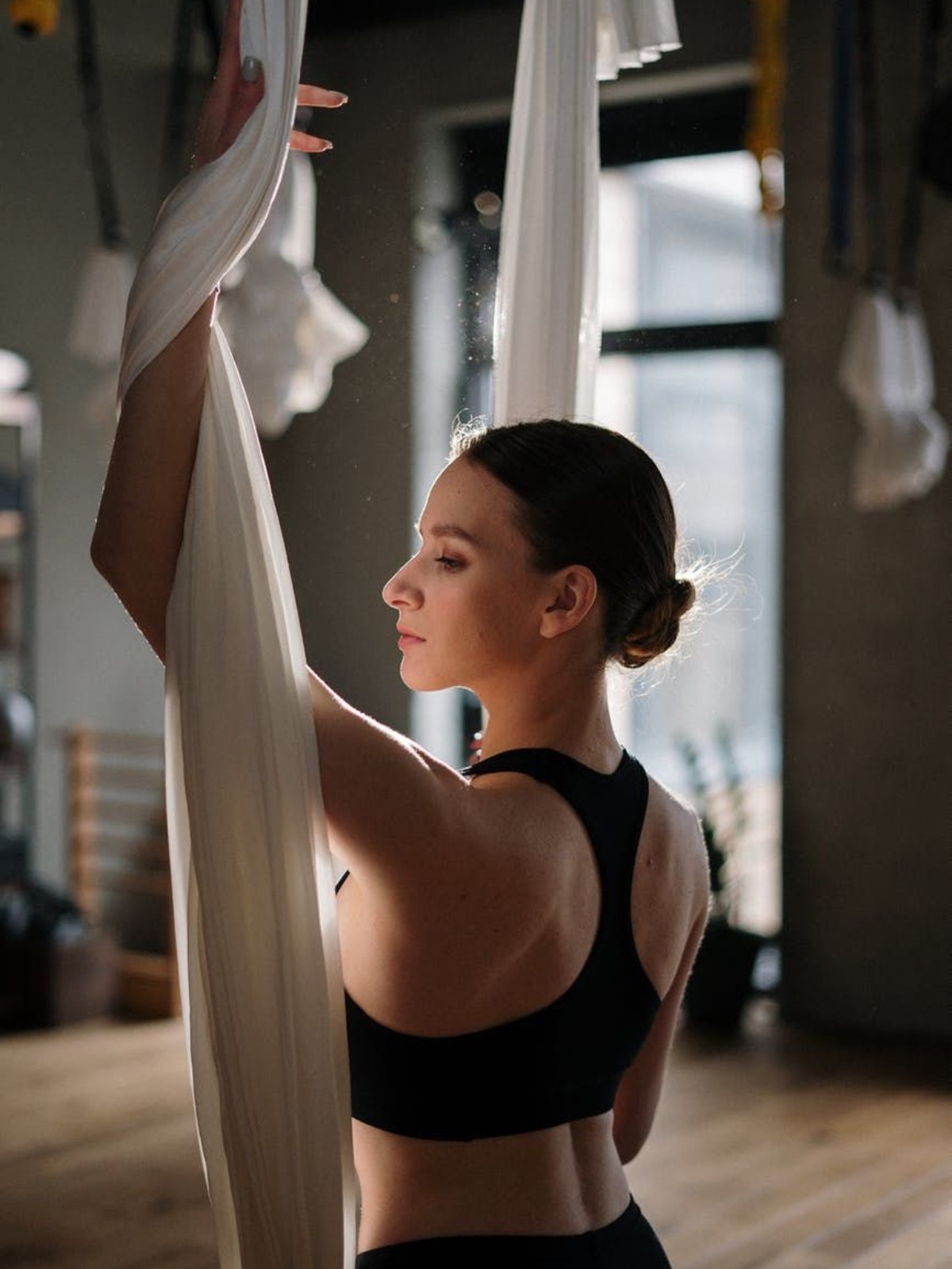 Hinh anh Múa lụa, Bungee, Yoga: Bộ ba “vũ điệu trên dây” chinh phục giới yêu vận động 7