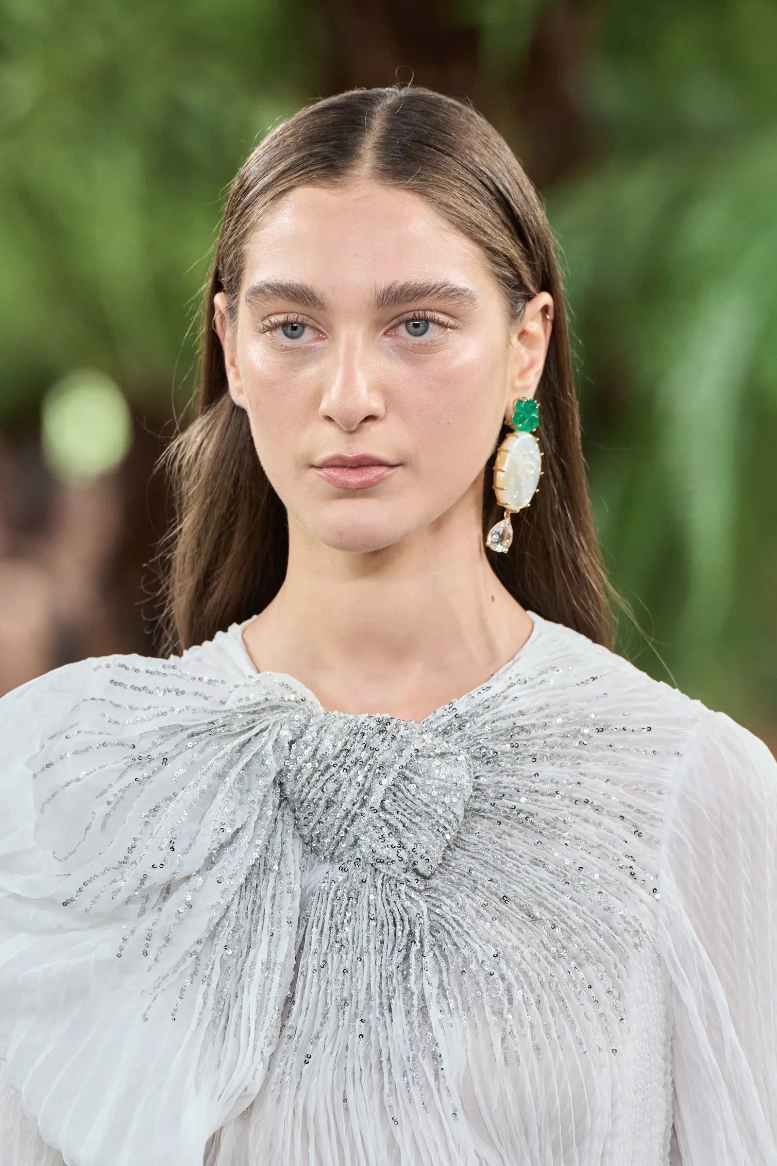 Hinh anh Dior Haute Couture FW26: Ngôn ngữ điêu khắc dưới bóng cây dương xỉ  33