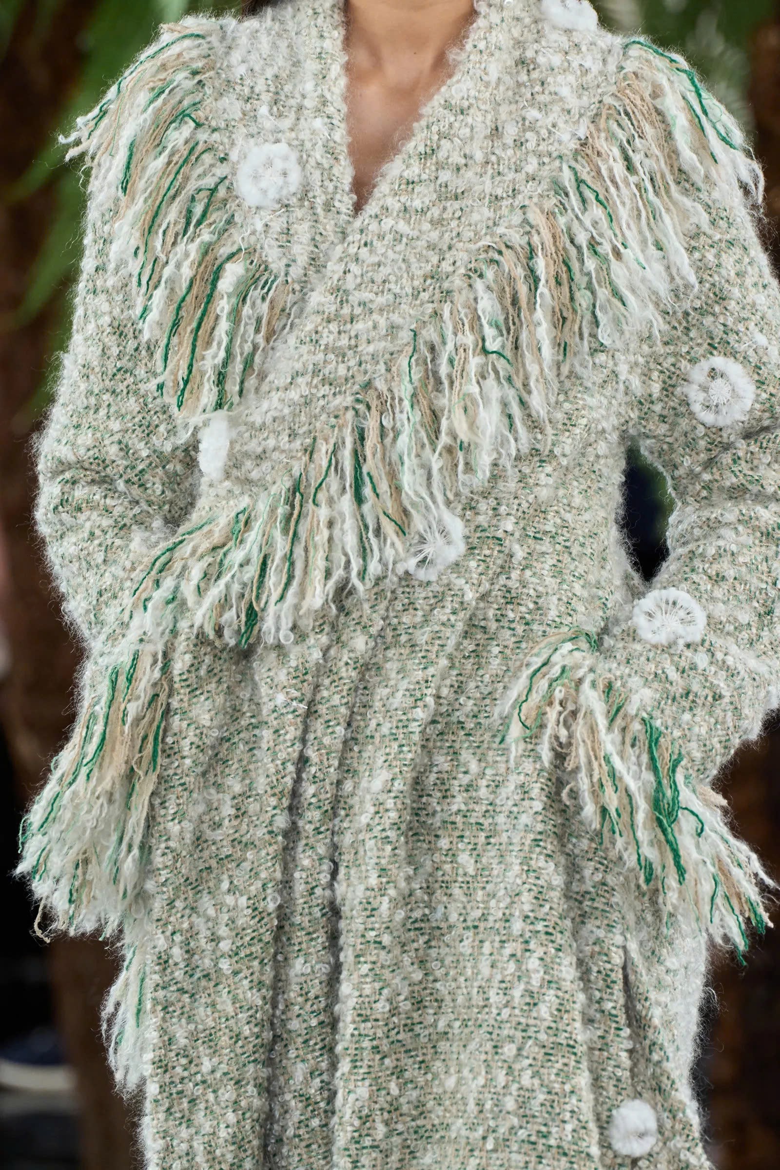 Hinh anh Dior Haute Couture FW26: Ngôn ngữ điêu khắc dưới bóng cây dương xỉ  46