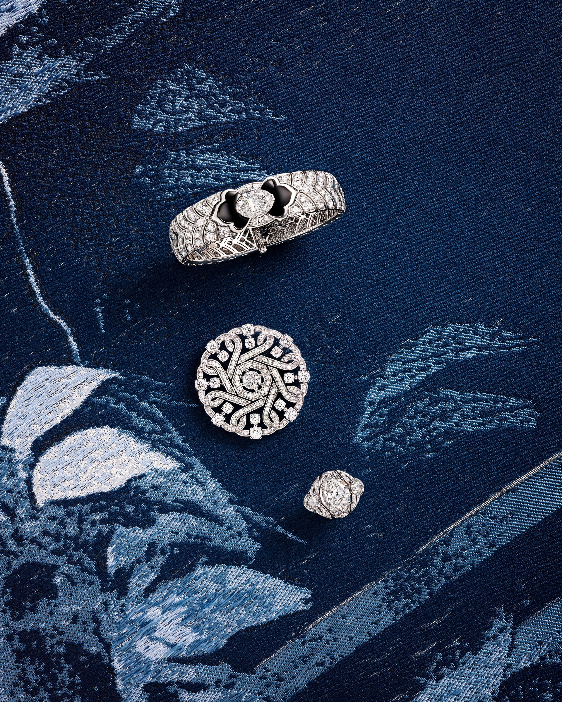 Hinh anh Kỹ nghệ ren Haute Couture hóa hình hài đá quý qua Bvlgari Eclettica 9
