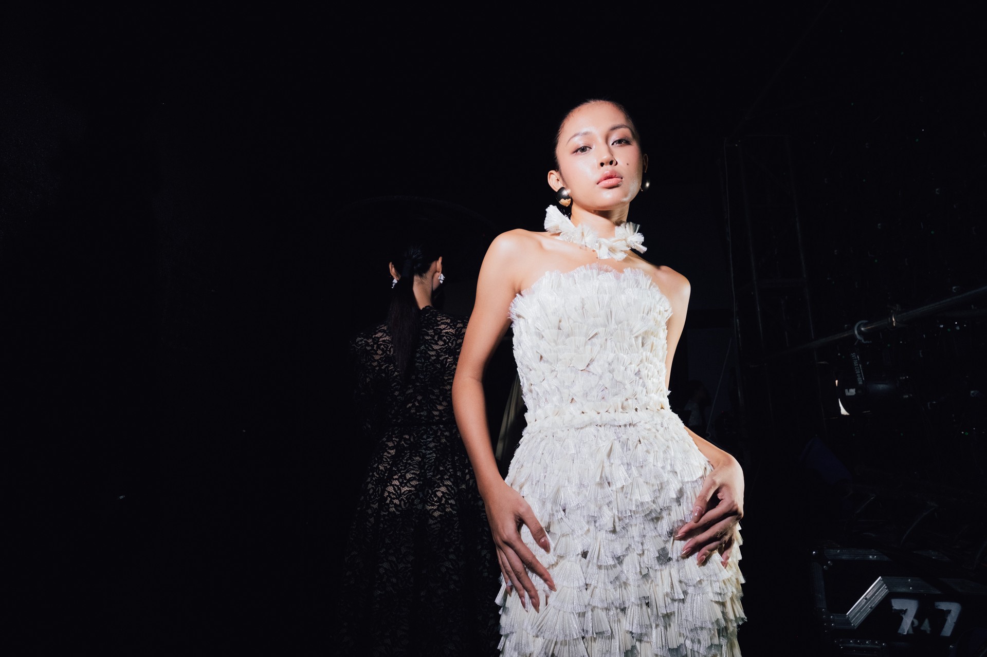 Hinh anh Saigon Fashion Runway powered by Fujifilm Vietnam: The New Neon và hành trình mới của sáng tạo Việt 23