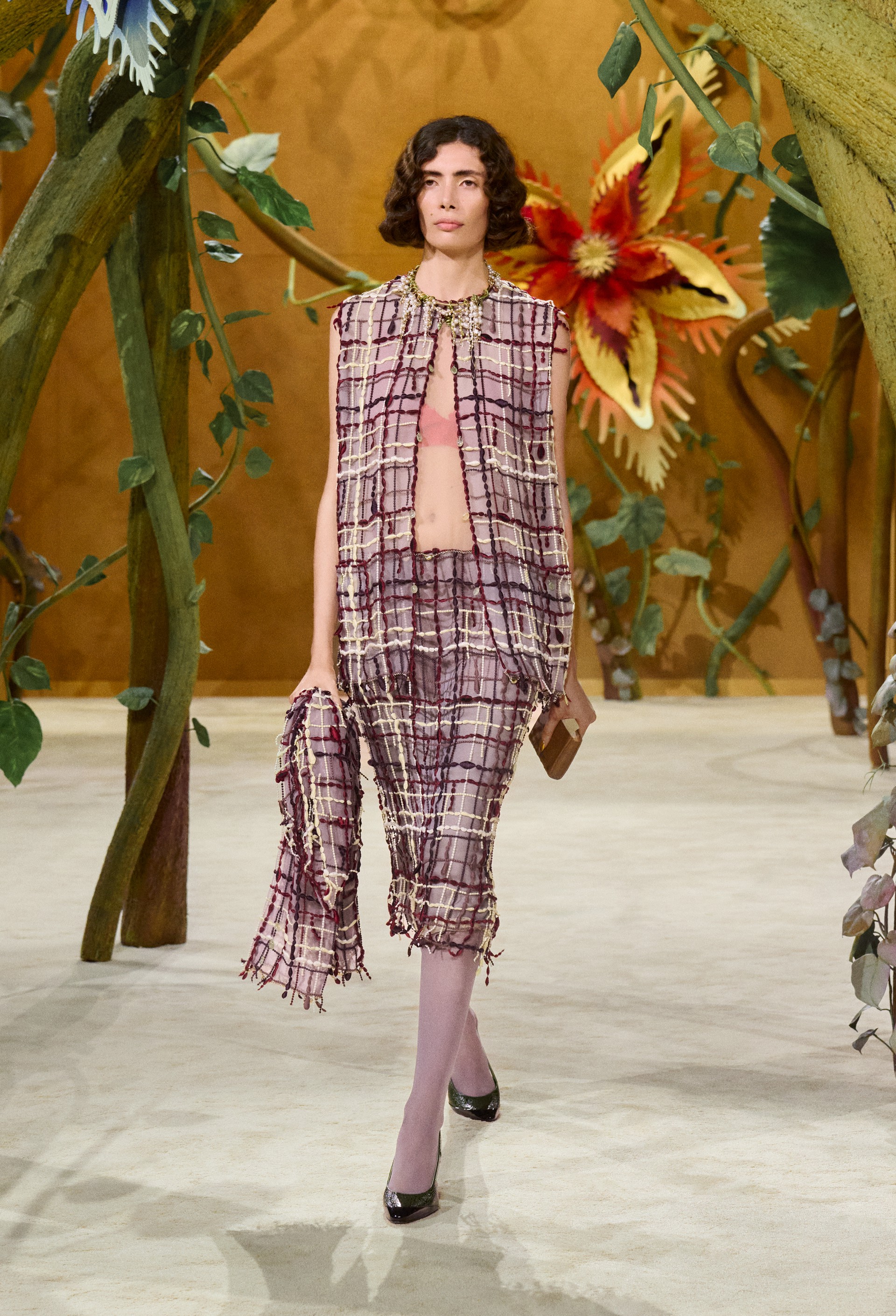 Hinh anh Hình khối, cổ tích có lẽ là xu hướng định hình Haute Couture Fall 2026 11