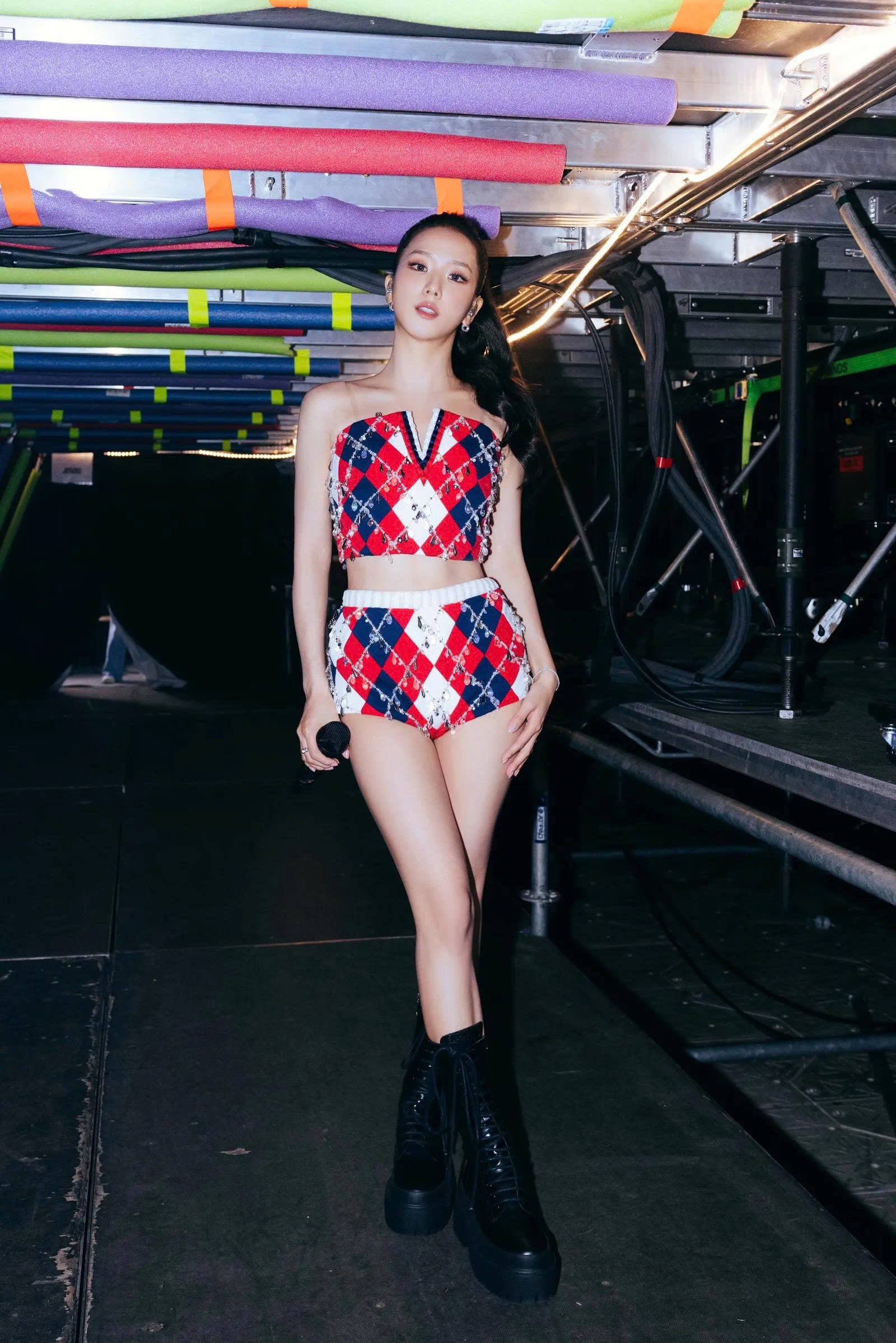 Hinh anh Khi sân khấu K-pop “hóa” sàn diễn runway 48