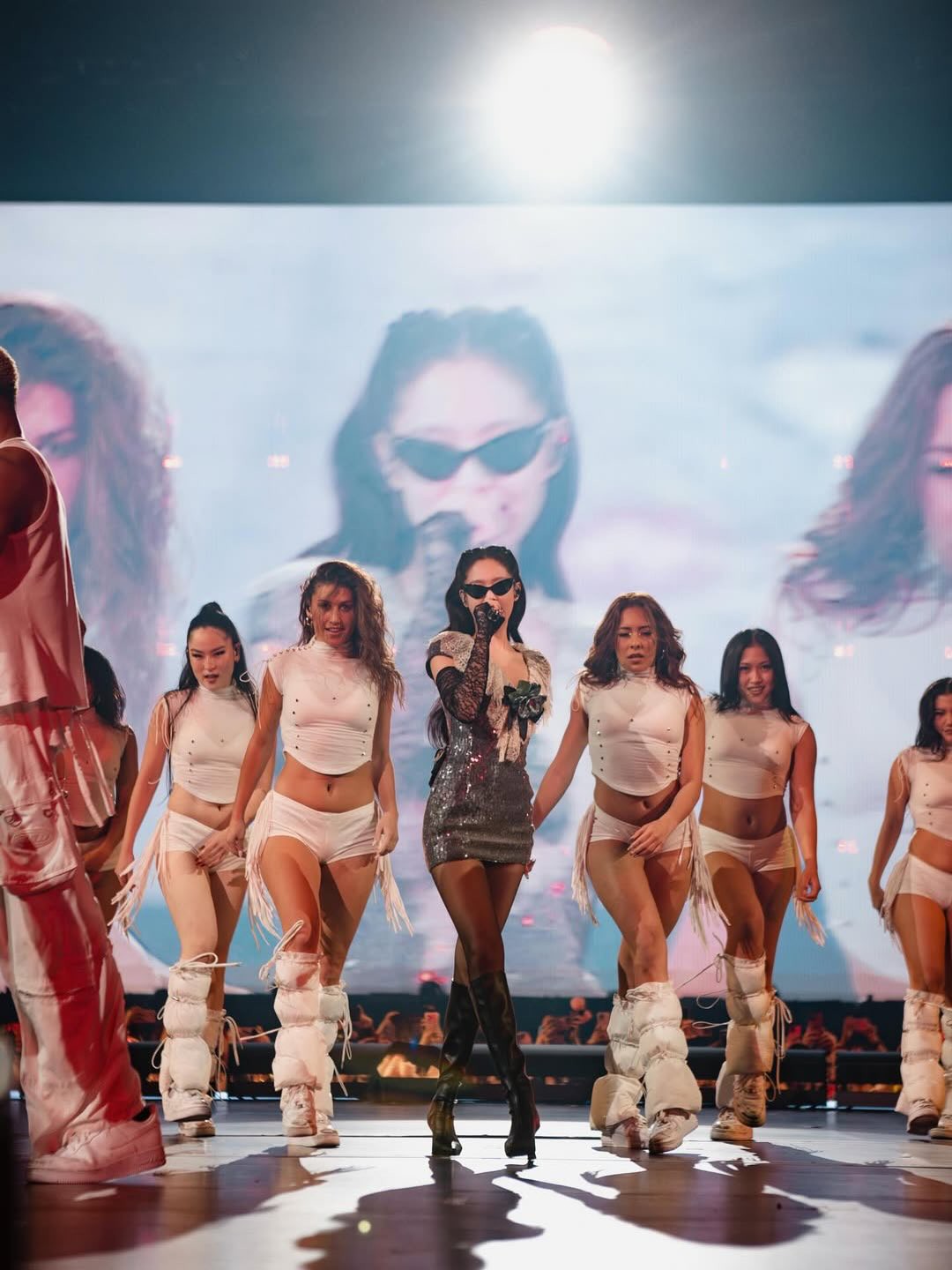 Hinh anh Khi sân khấu K-pop “hóa” sàn diễn runway 41