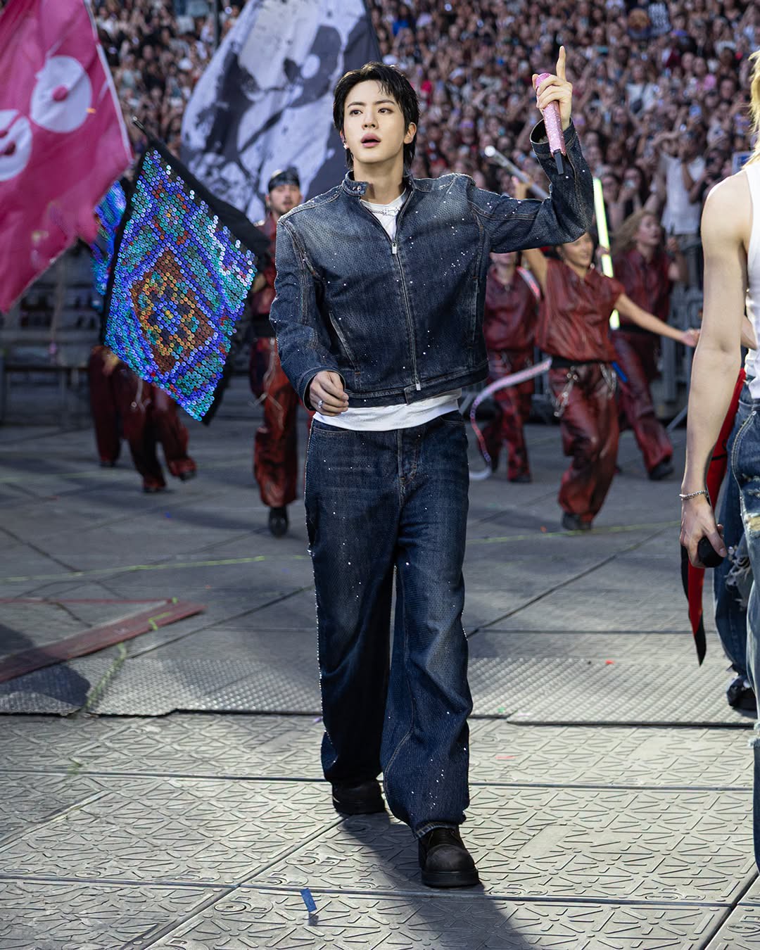 Hinh anh Khi sân khấu K-pop “hóa” sàn diễn runway 19