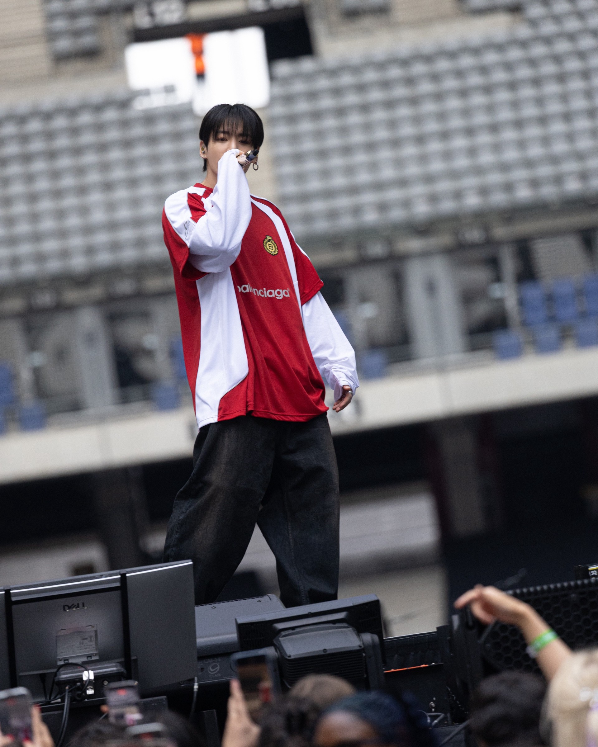 Hinh anh Khi sân khấu K-pop “hóa” sàn diễn runway 27