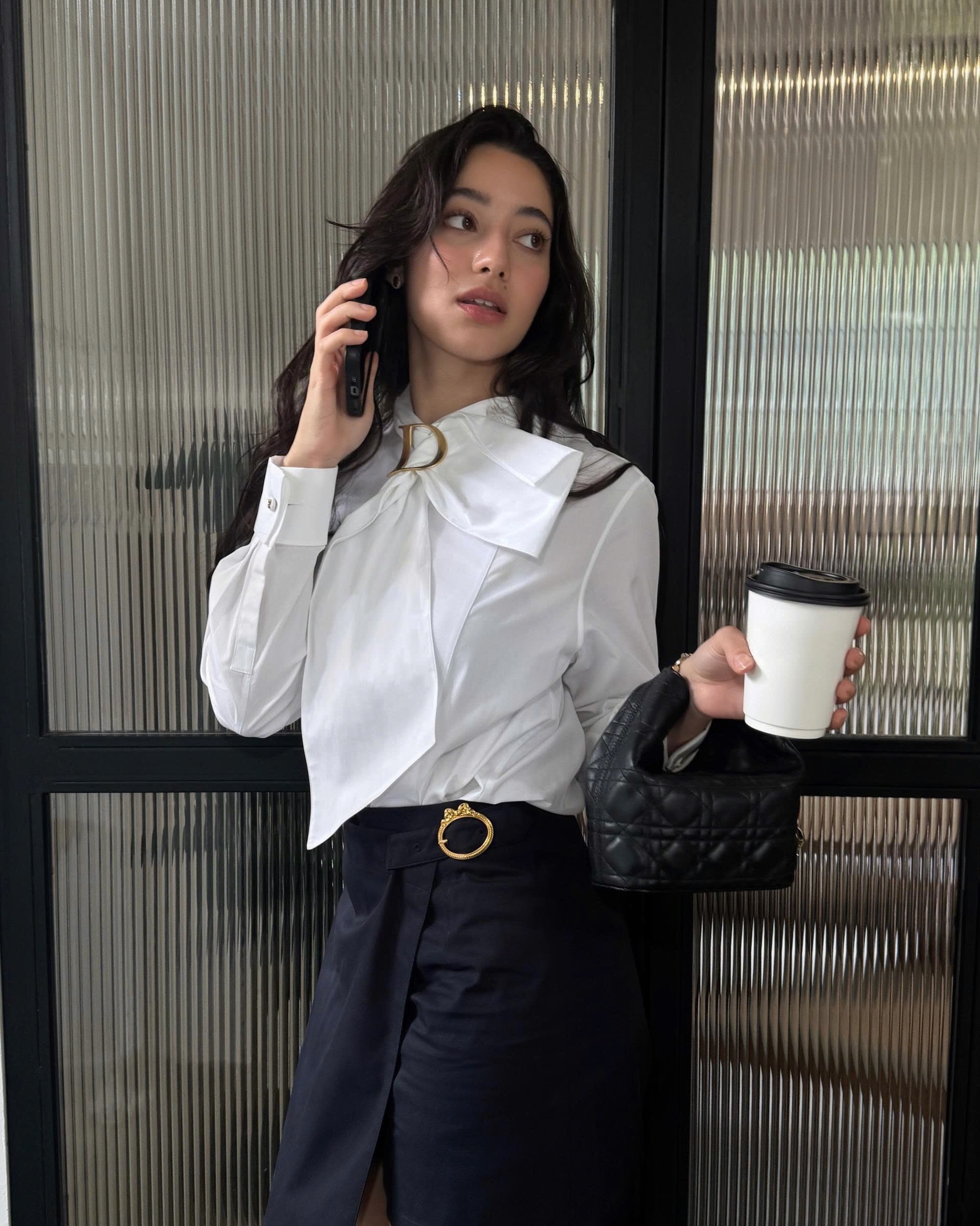 Hinh anh Chân dung người phụ nữ Dior qua các dáng túi biểu tượng 32