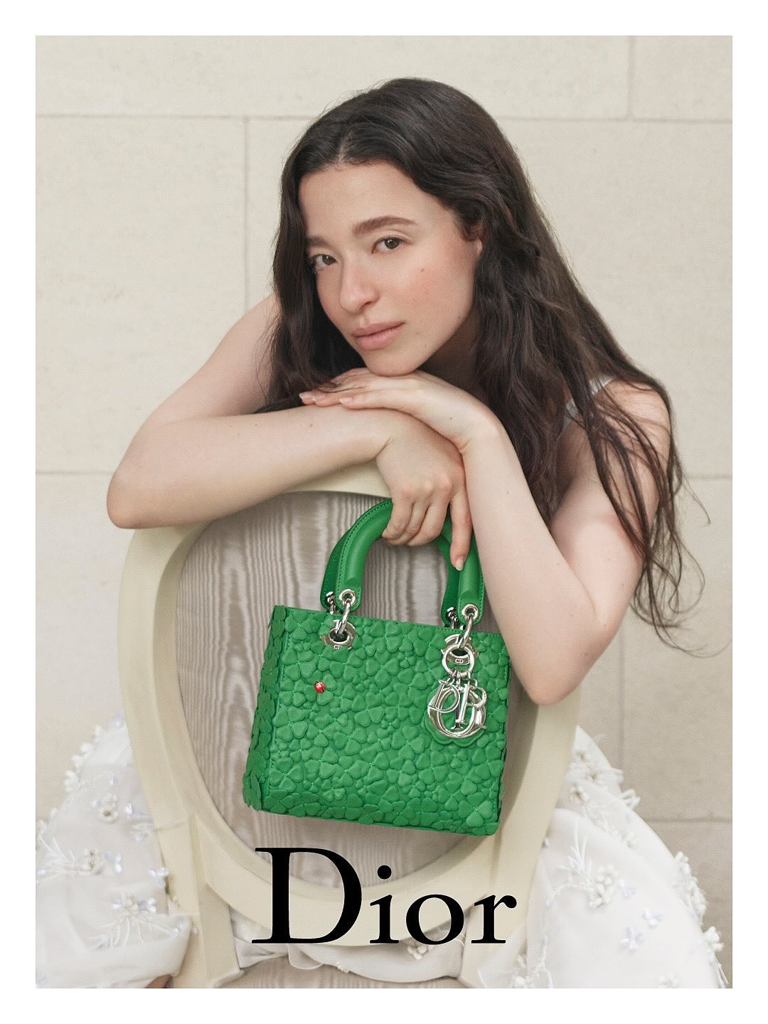 Hinh anh Chân dung người phụ nữ Dior qua các dáng túi biểu tượng 6