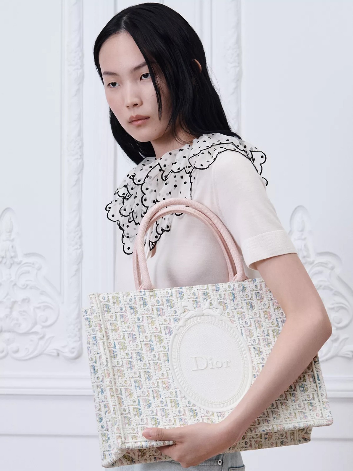 Hinh anh Chân dung người phụ nữ Dior qua các dáng túi biểu tượng 19