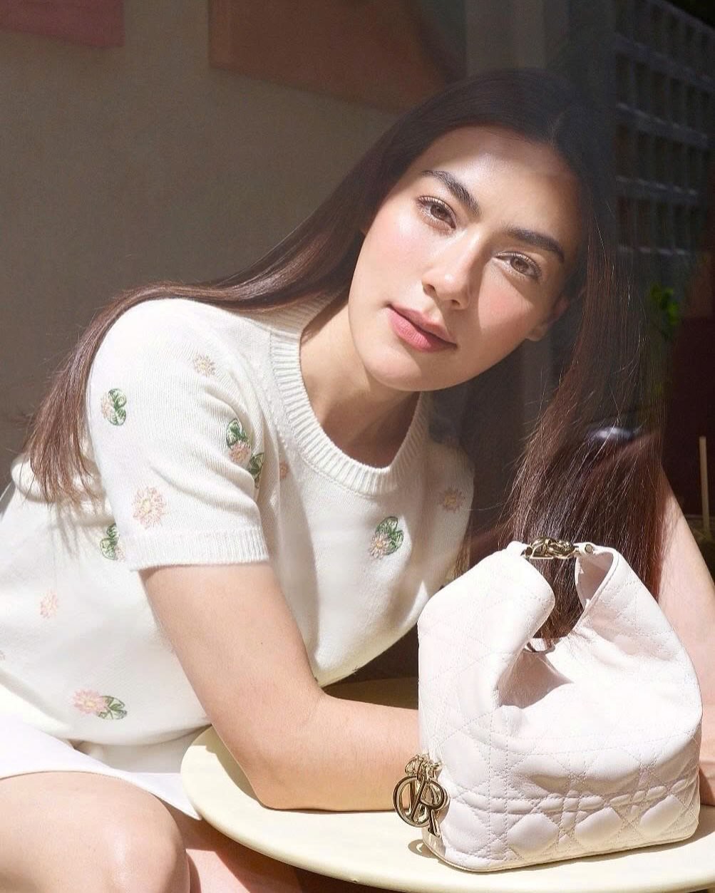 Hinh anh Chân dung người phụ nữ Dior qua các dáng túi biểu tượng 25