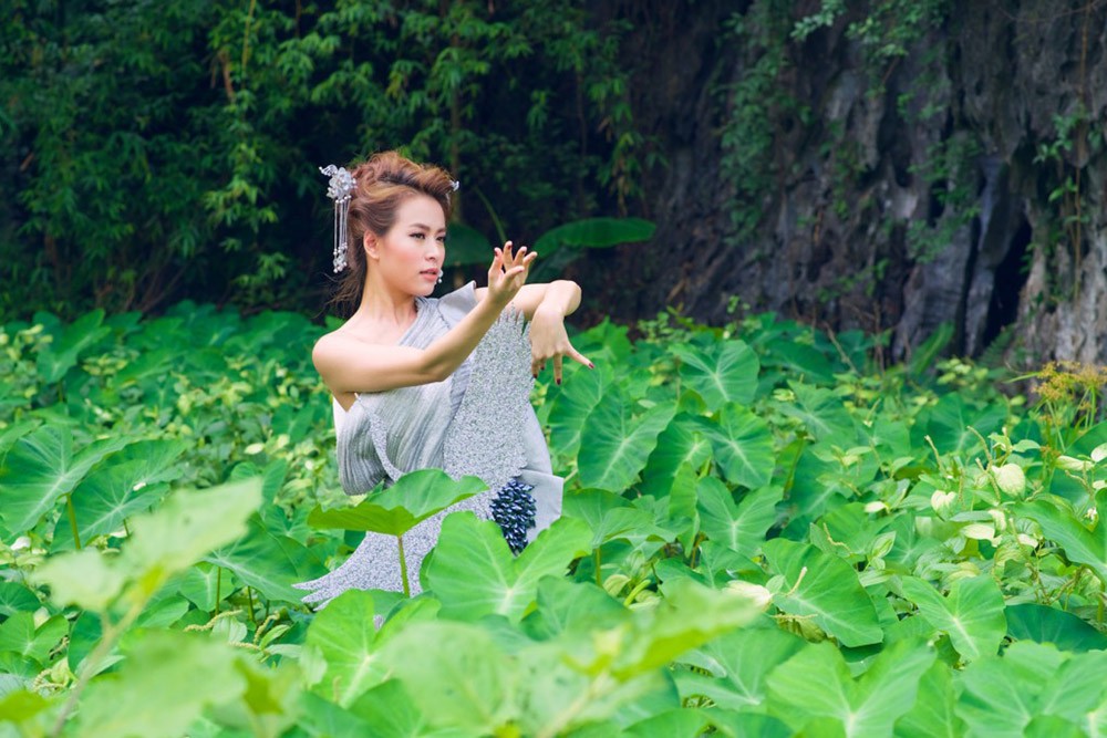 Hinh anh 10 năm từ “Bánh trôi nước” và di sản để lại của Hoàng Thùy Linh 2